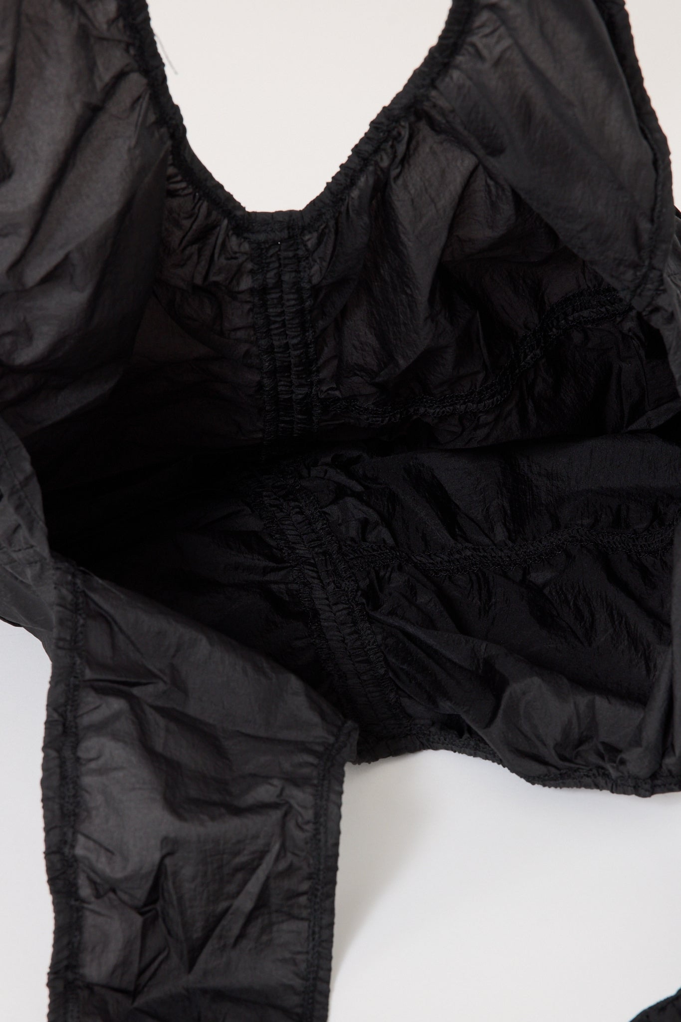 Deiji Studios | Parachute Bag Black | Maplestore