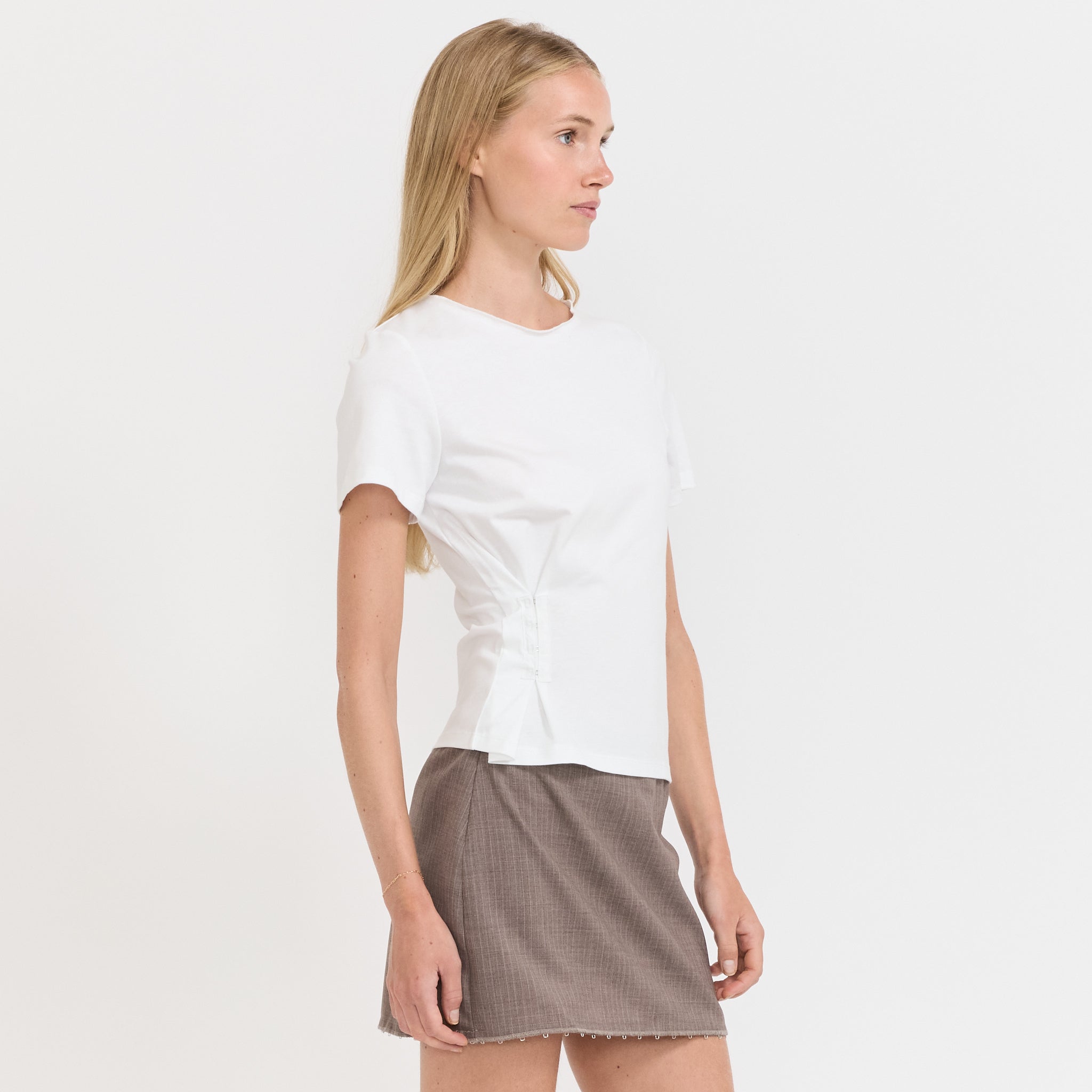 Deiji Studios | Pinch Tee White | Maplestore