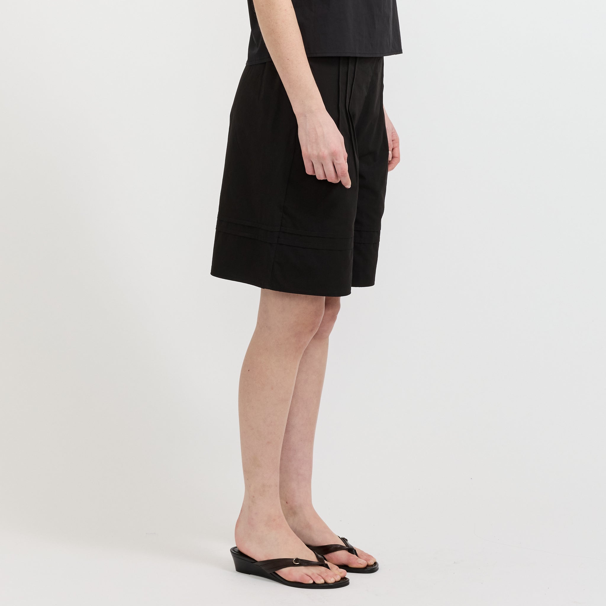 Pintuck Short Black