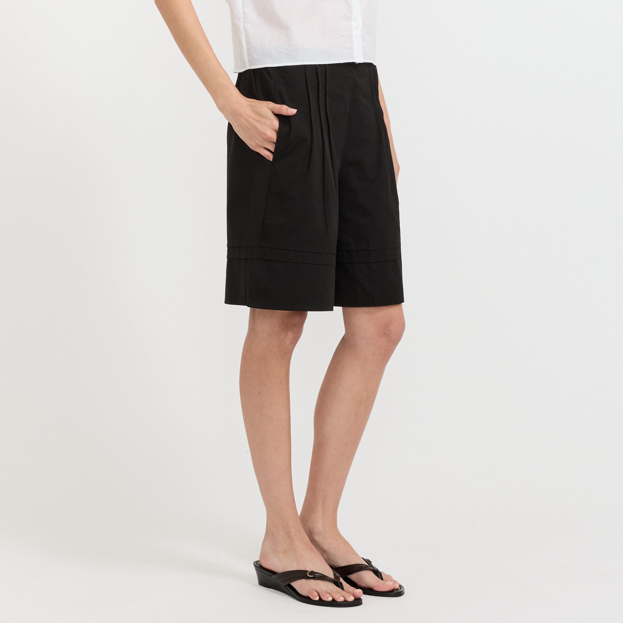 Pintuck Short Black