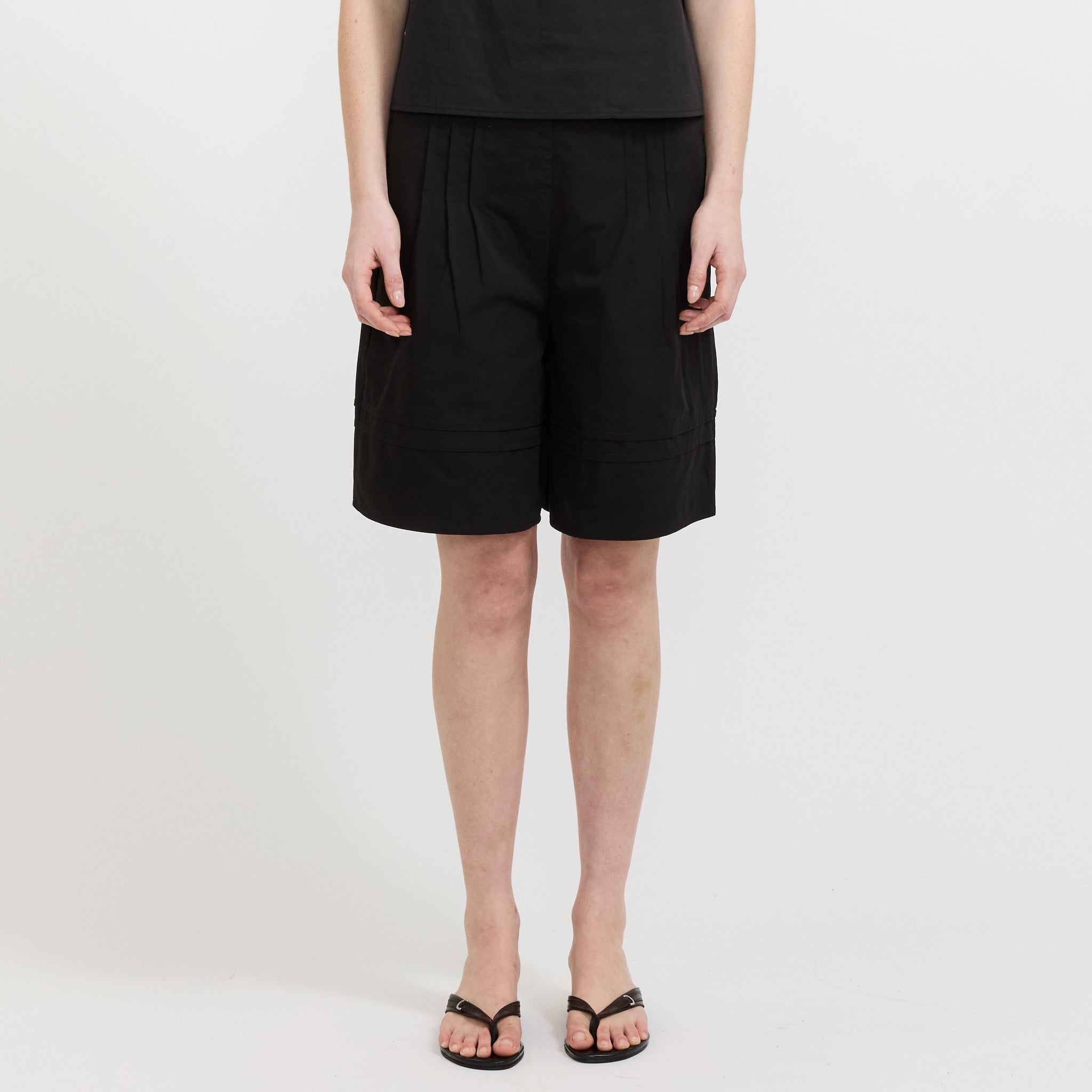 Pintuck Short Black
