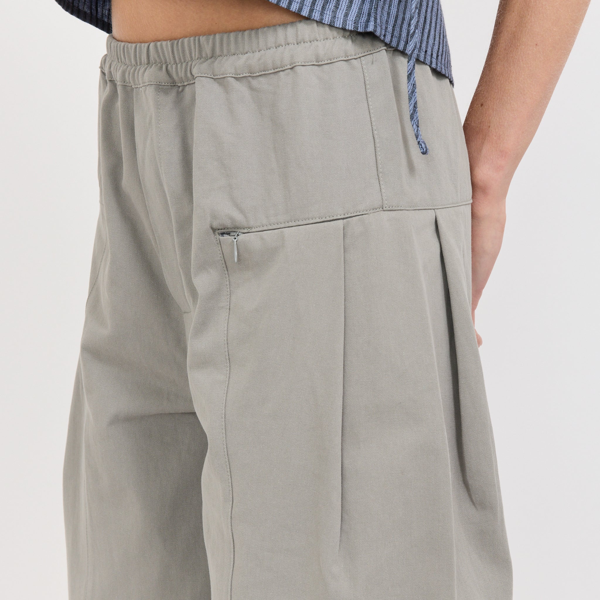Deiji Studios | Pleat Pant Sage Grey | Maplestore