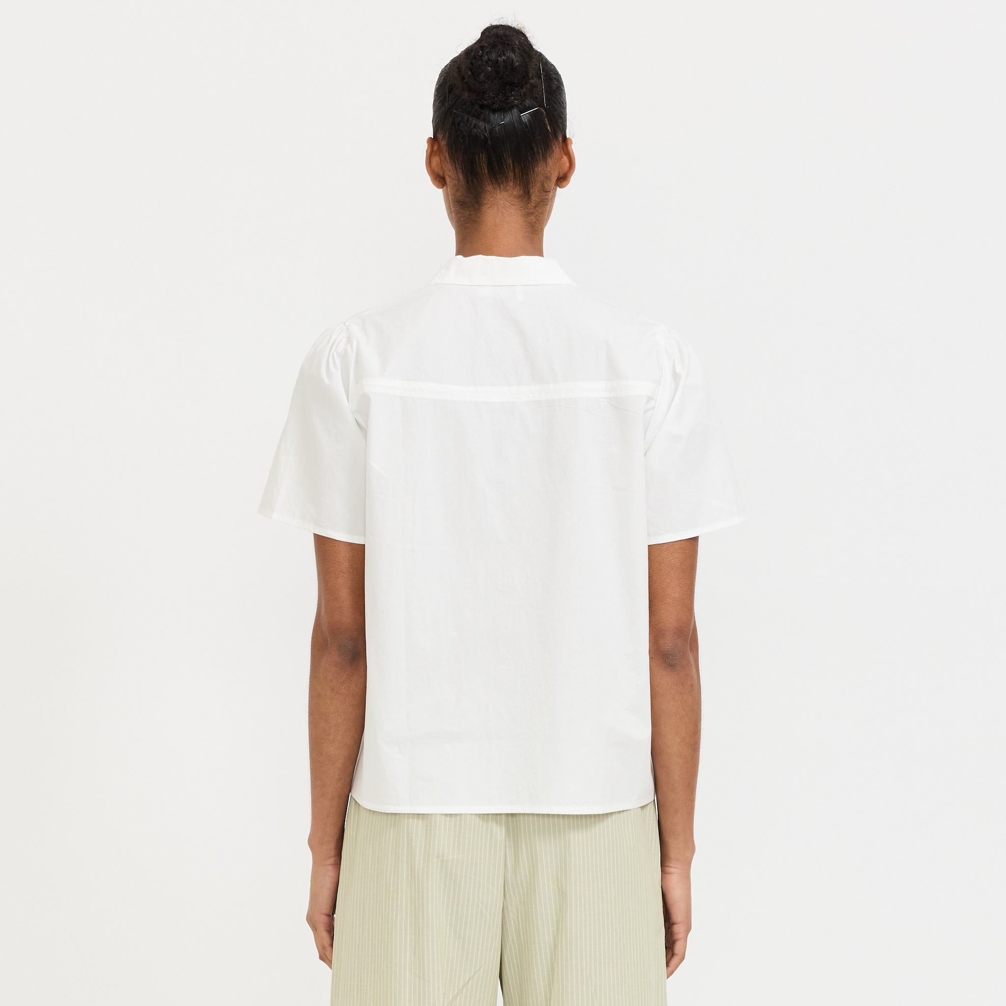 Sails Top White