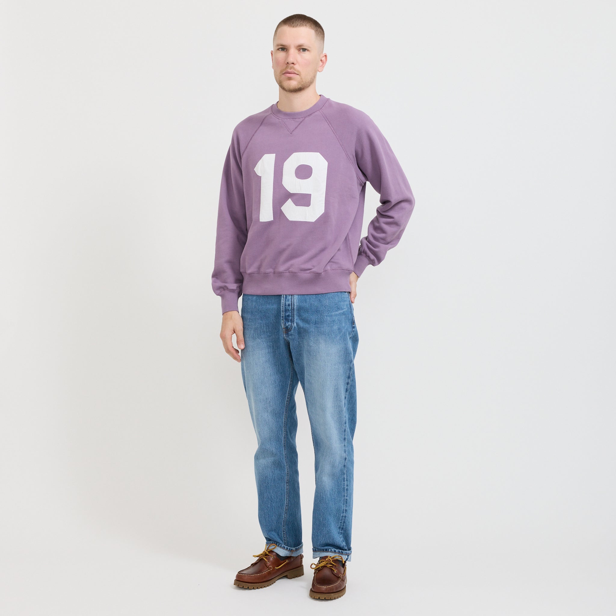 Raglan Sweatshirt '1977' Applique Faded Purple