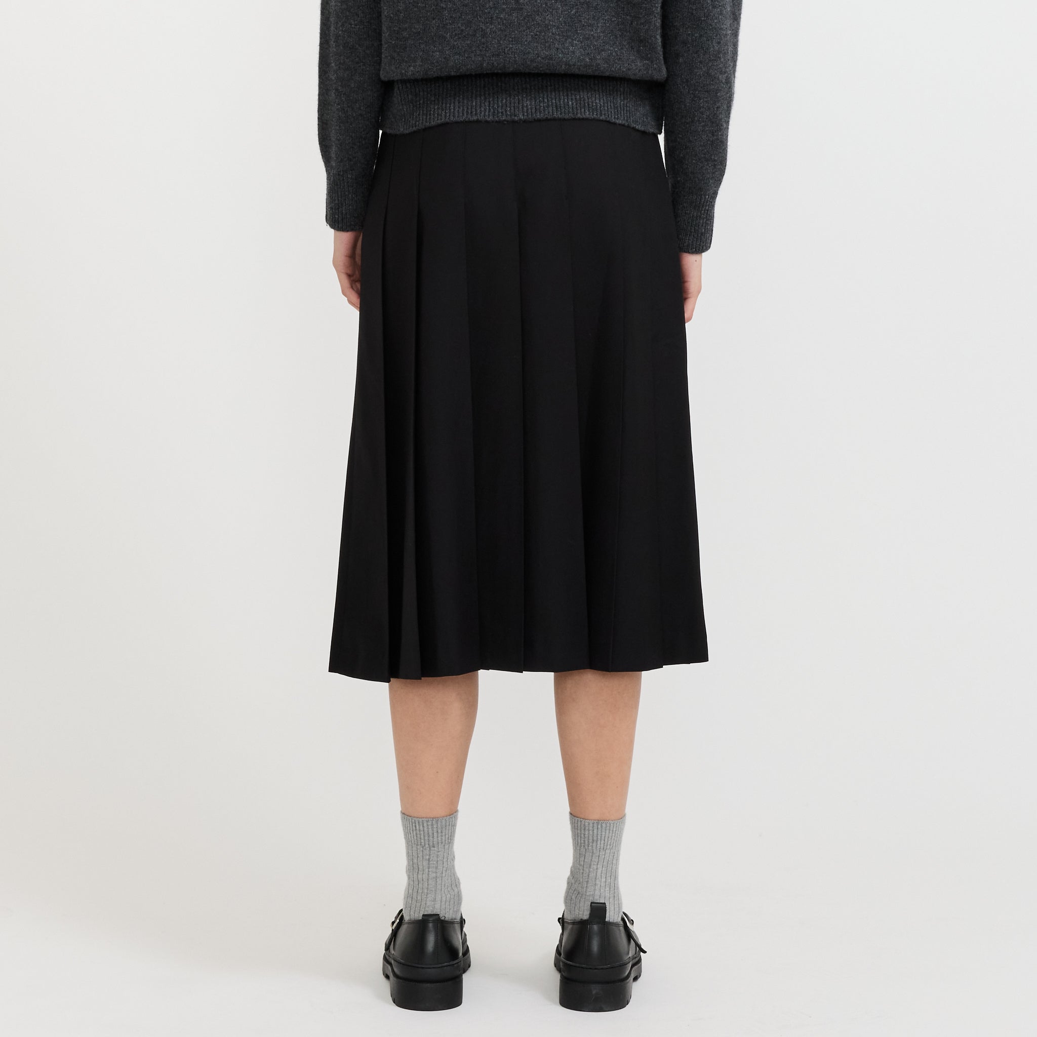 Pleats Long Skirt Black
