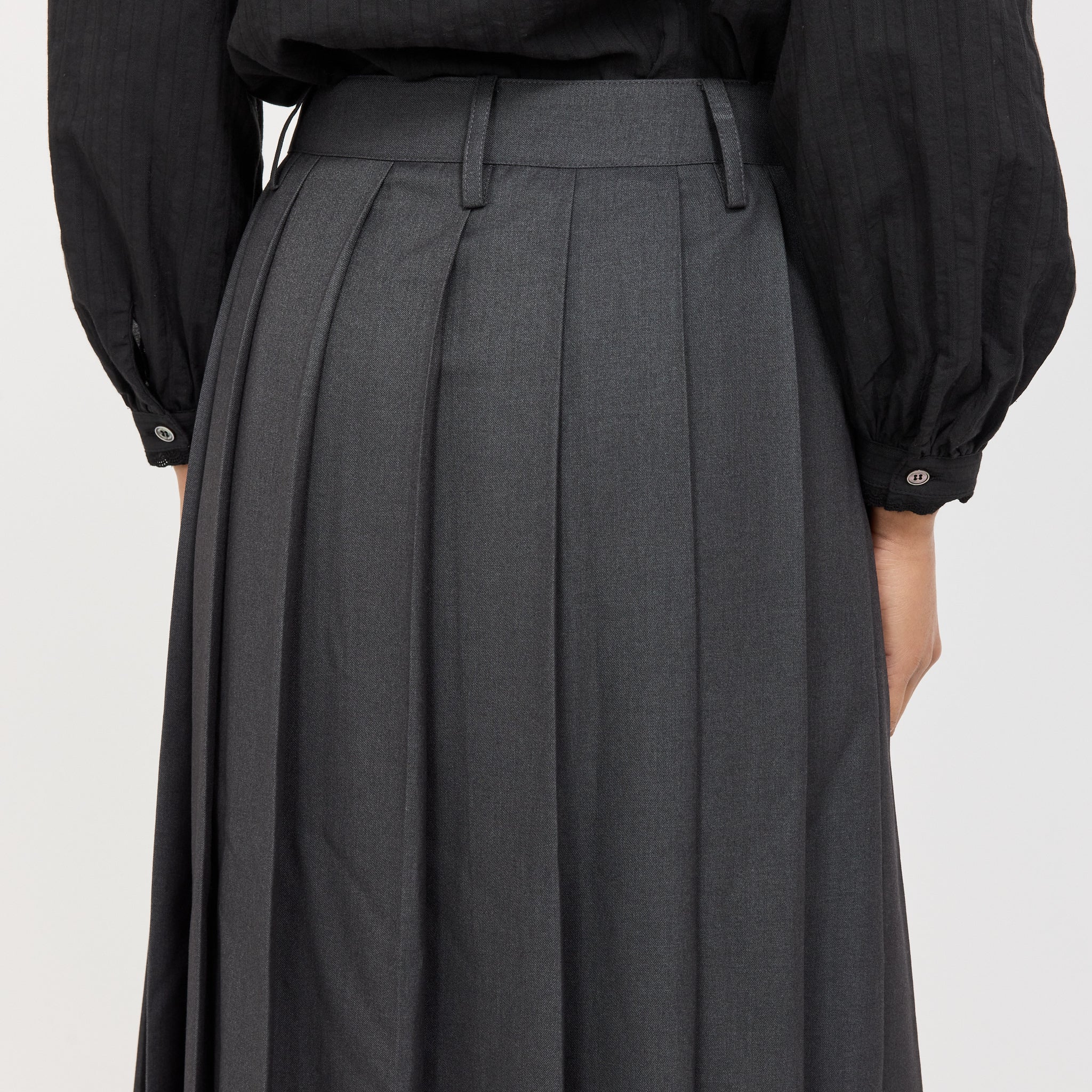 Dunst | Pleats Long Skirt Charcoal Grey | Maplestore