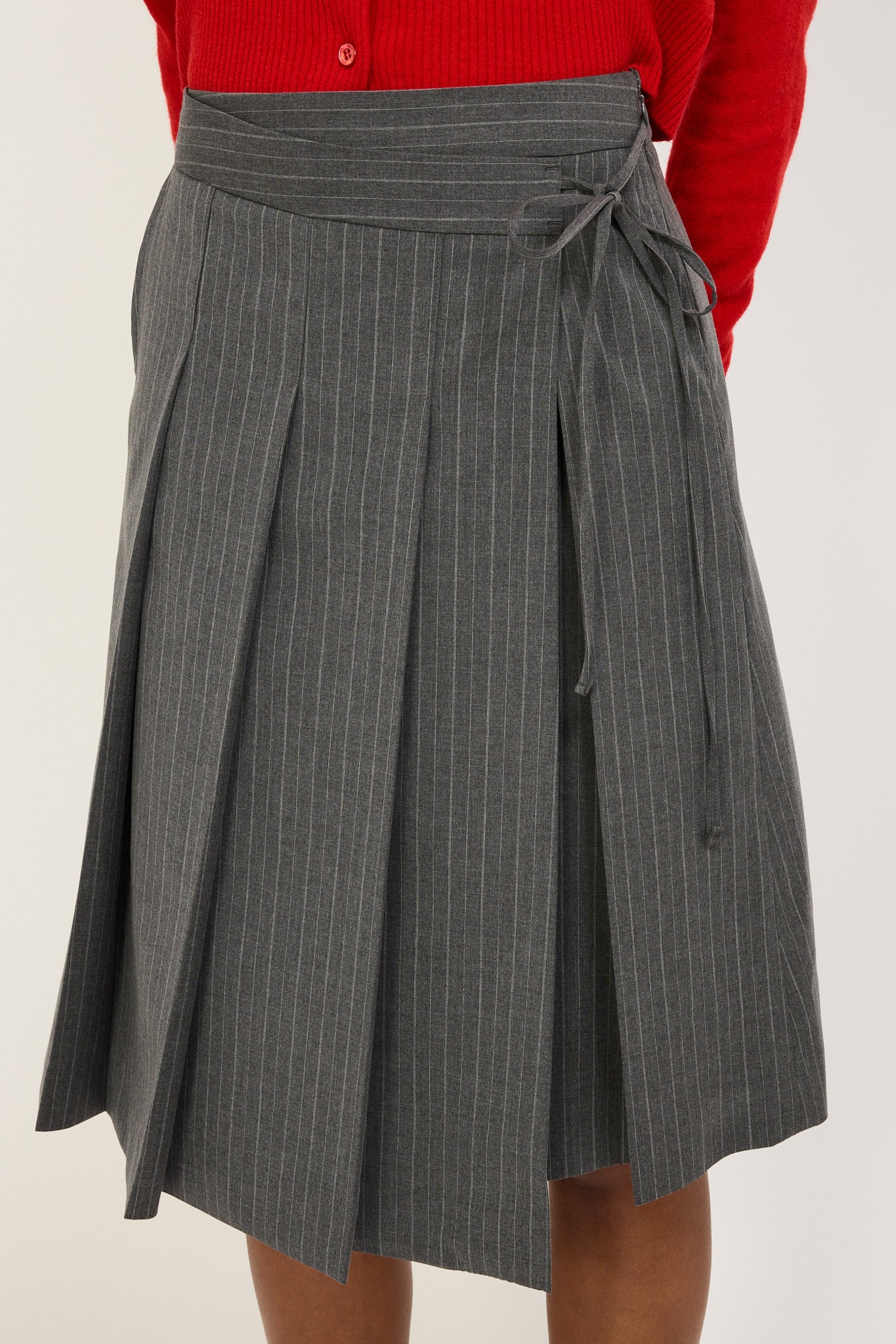 Ribboned Pleats Skirt Grey Stripe