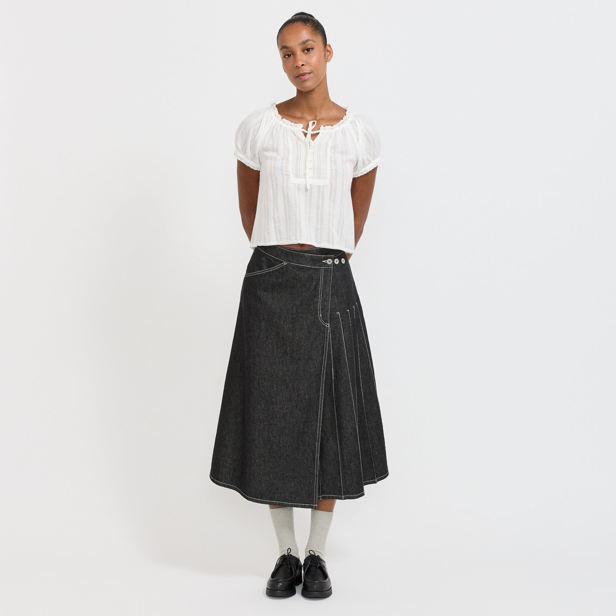 Ribboned Shirring Blouse Off White