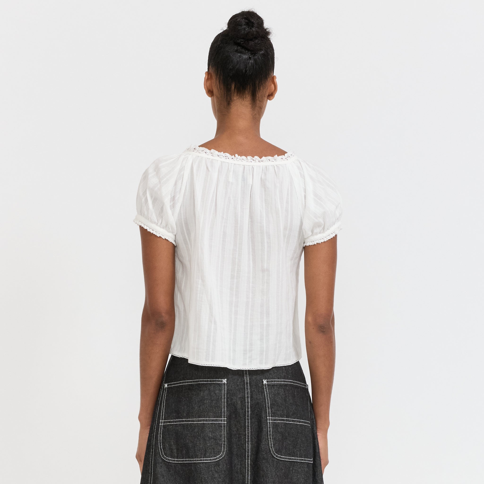 Ribboned Shirring Blouse Off White
