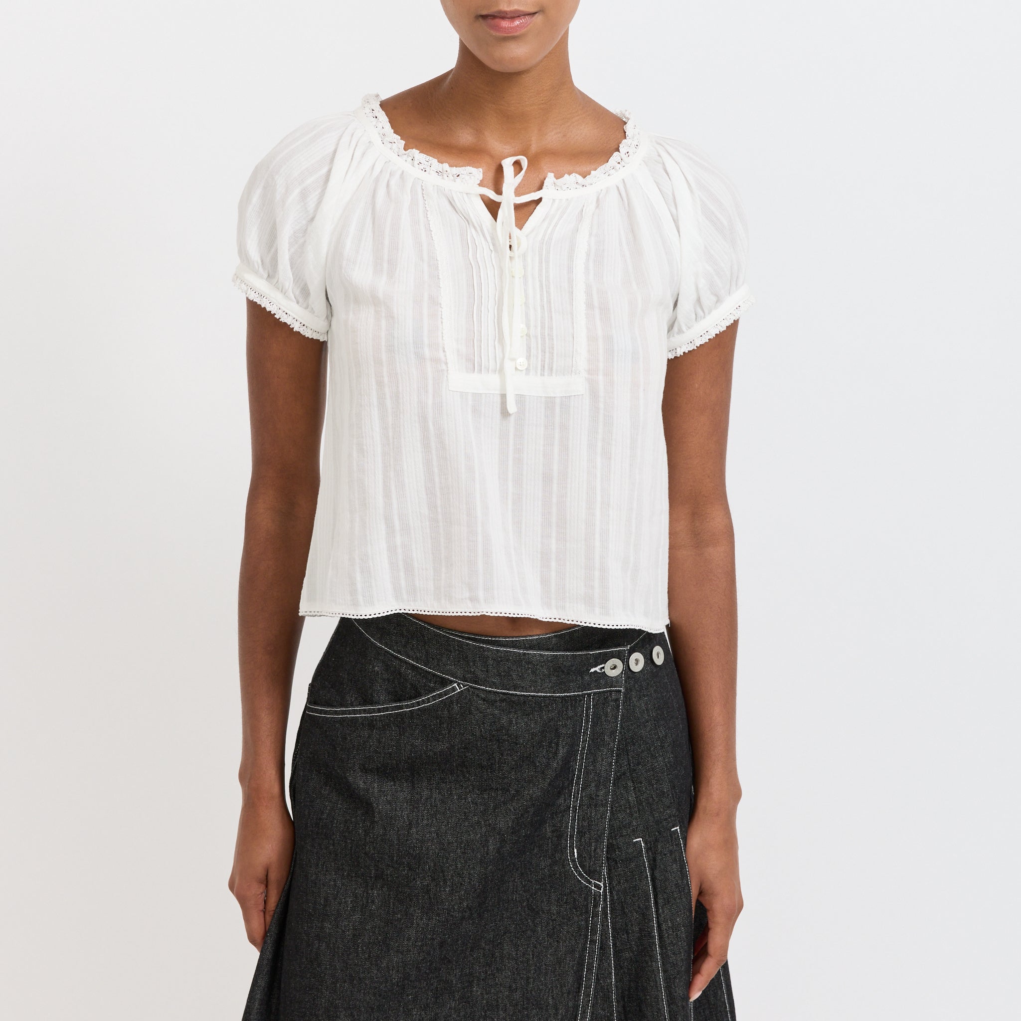 Ribboned Shirring Blouse Off White