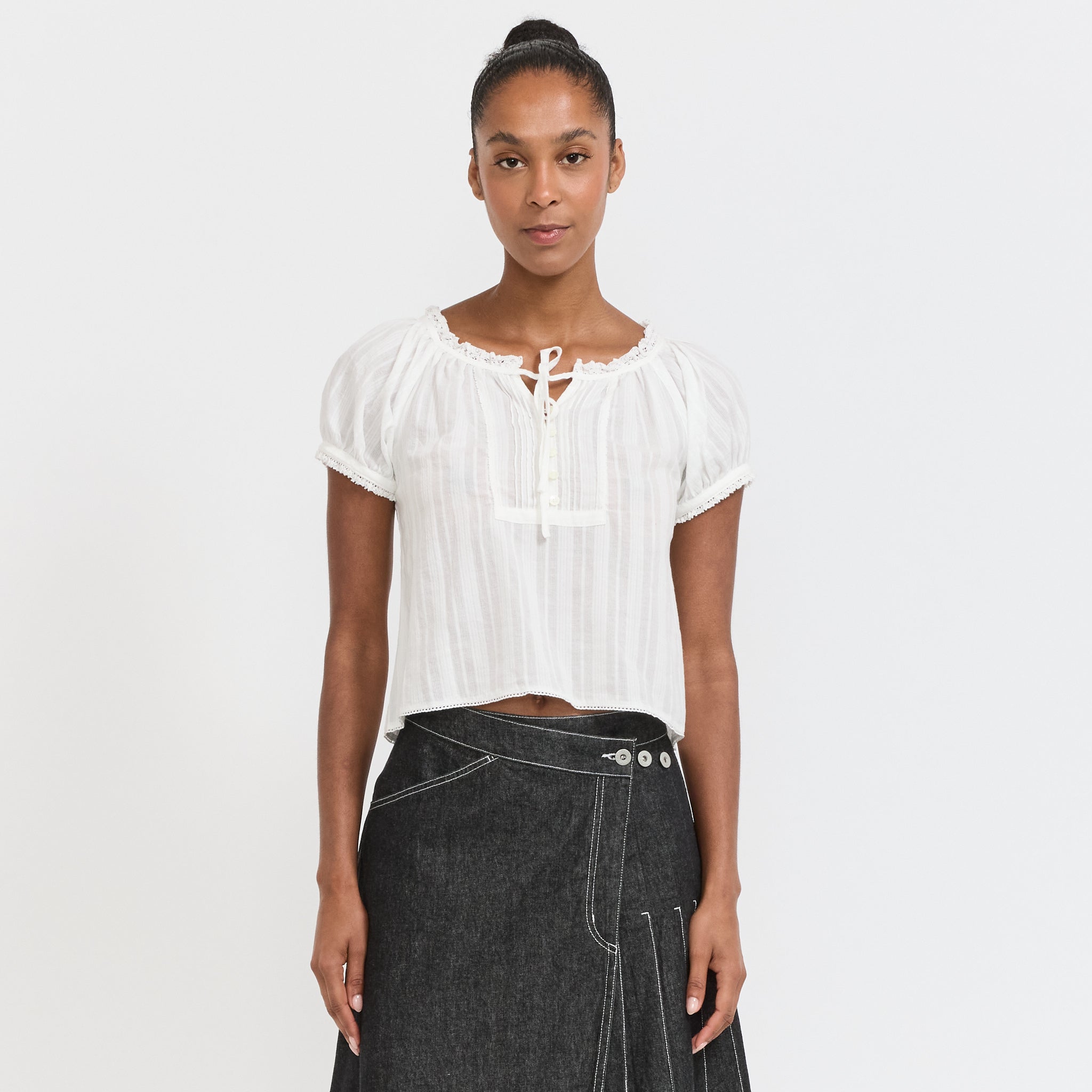 Ribboned Shirring Blouse Off White
