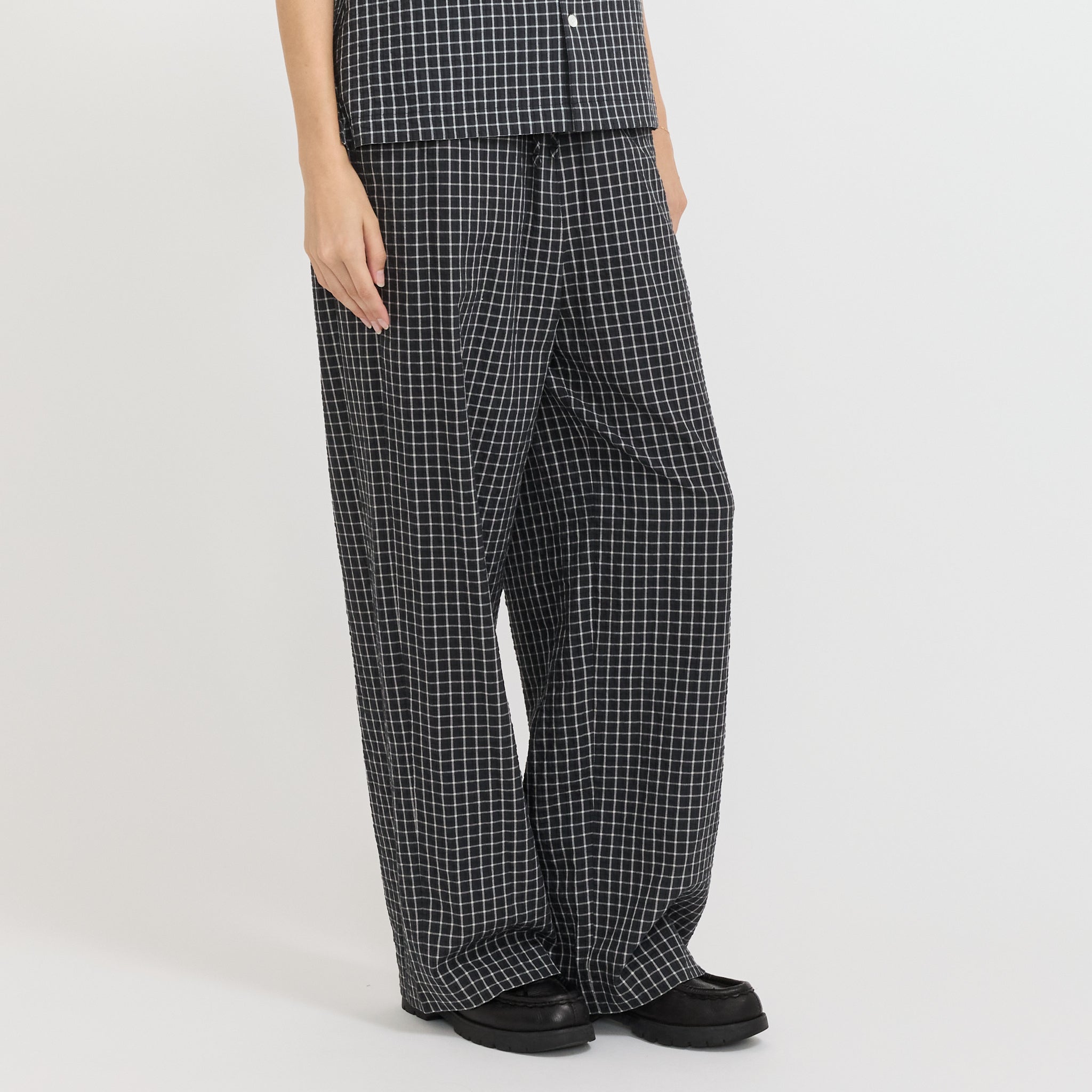 Dunst | Unisex Pajama Slacks Black Check | Maplestore