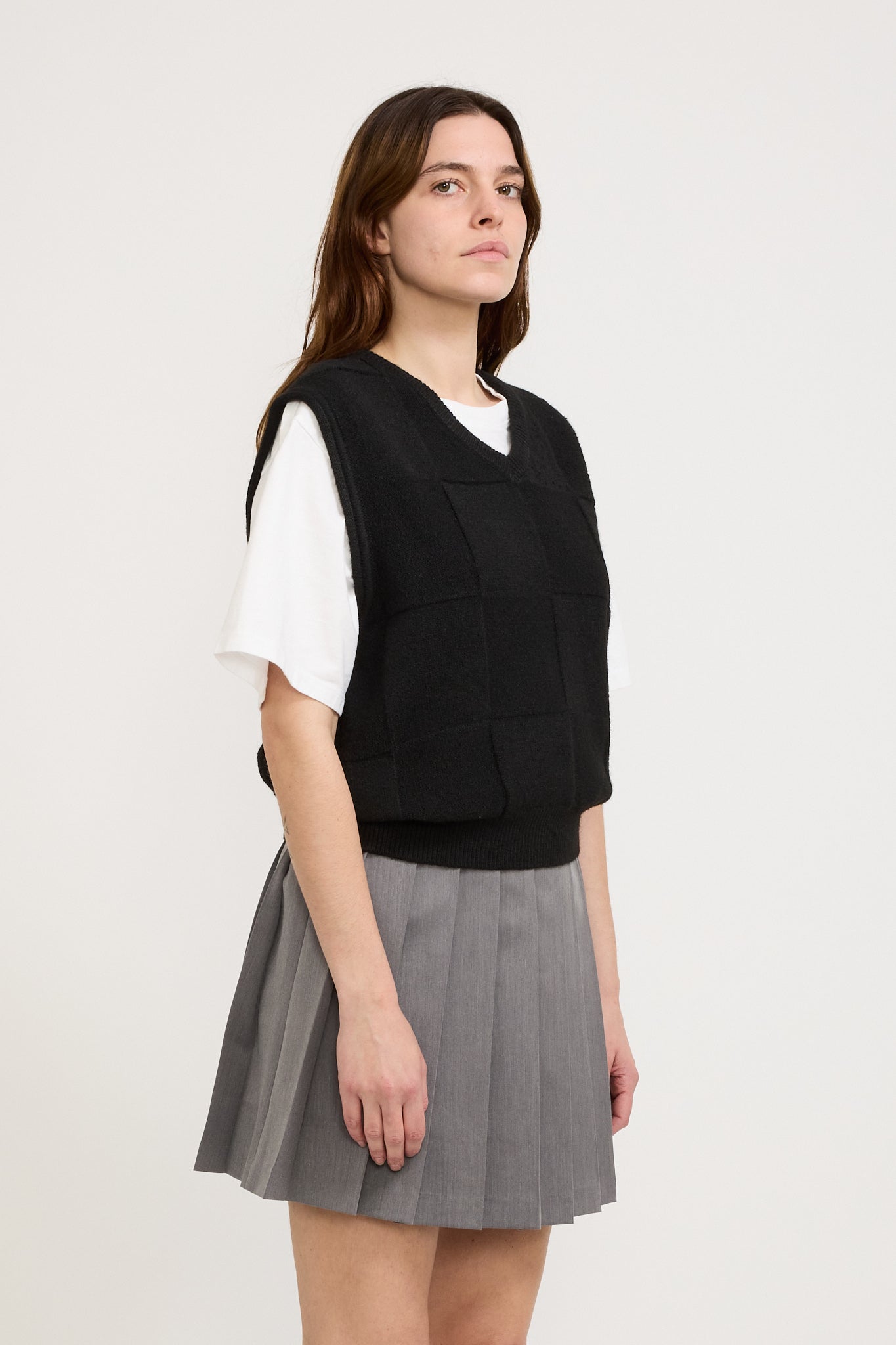 Dunst | Unisex Essential Knit Vest Black | Maplestore