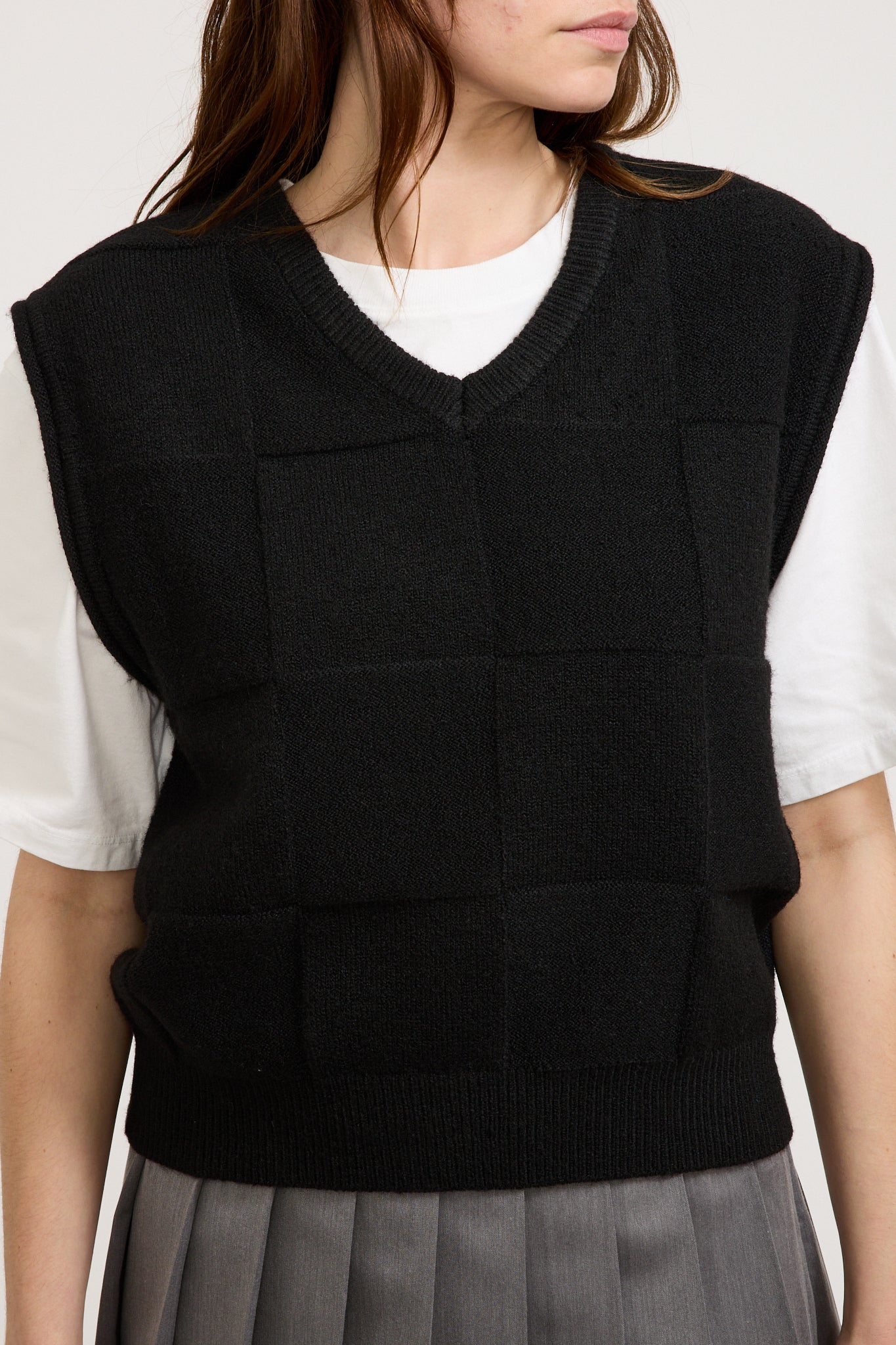 Dunst | Unisex Essential Knit Vest Black | Maplestore