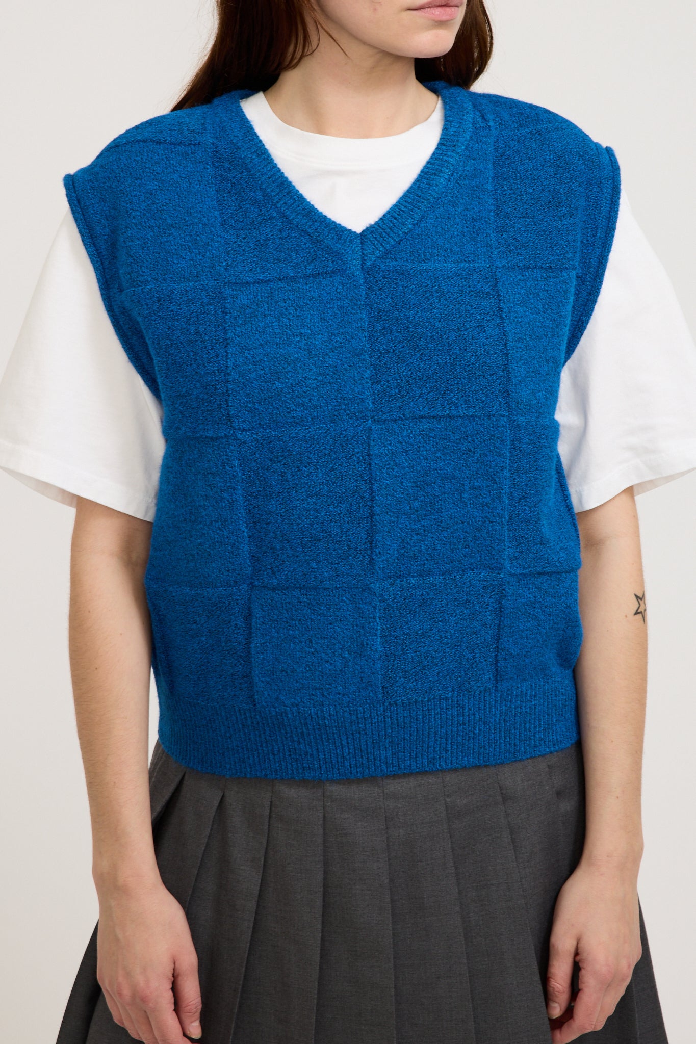 Dunst | Unisex Essential Knit Vest Blue | Maplestore