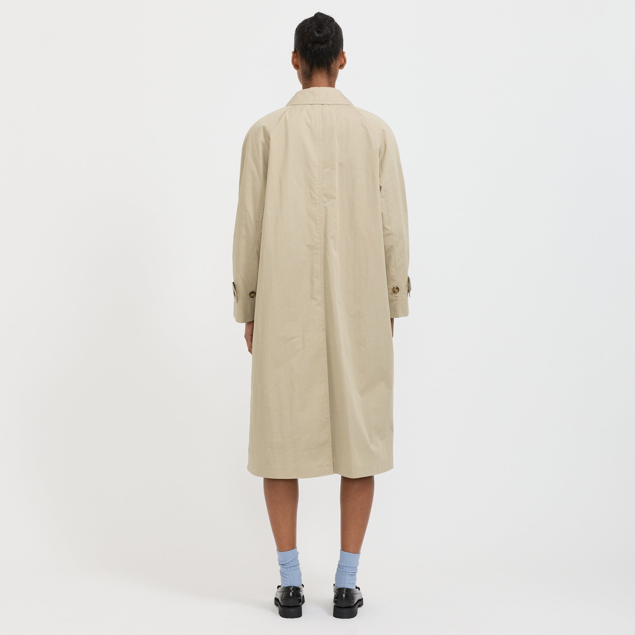 Dunst Unisex Refined Mac Coat Khaki | Maplestore