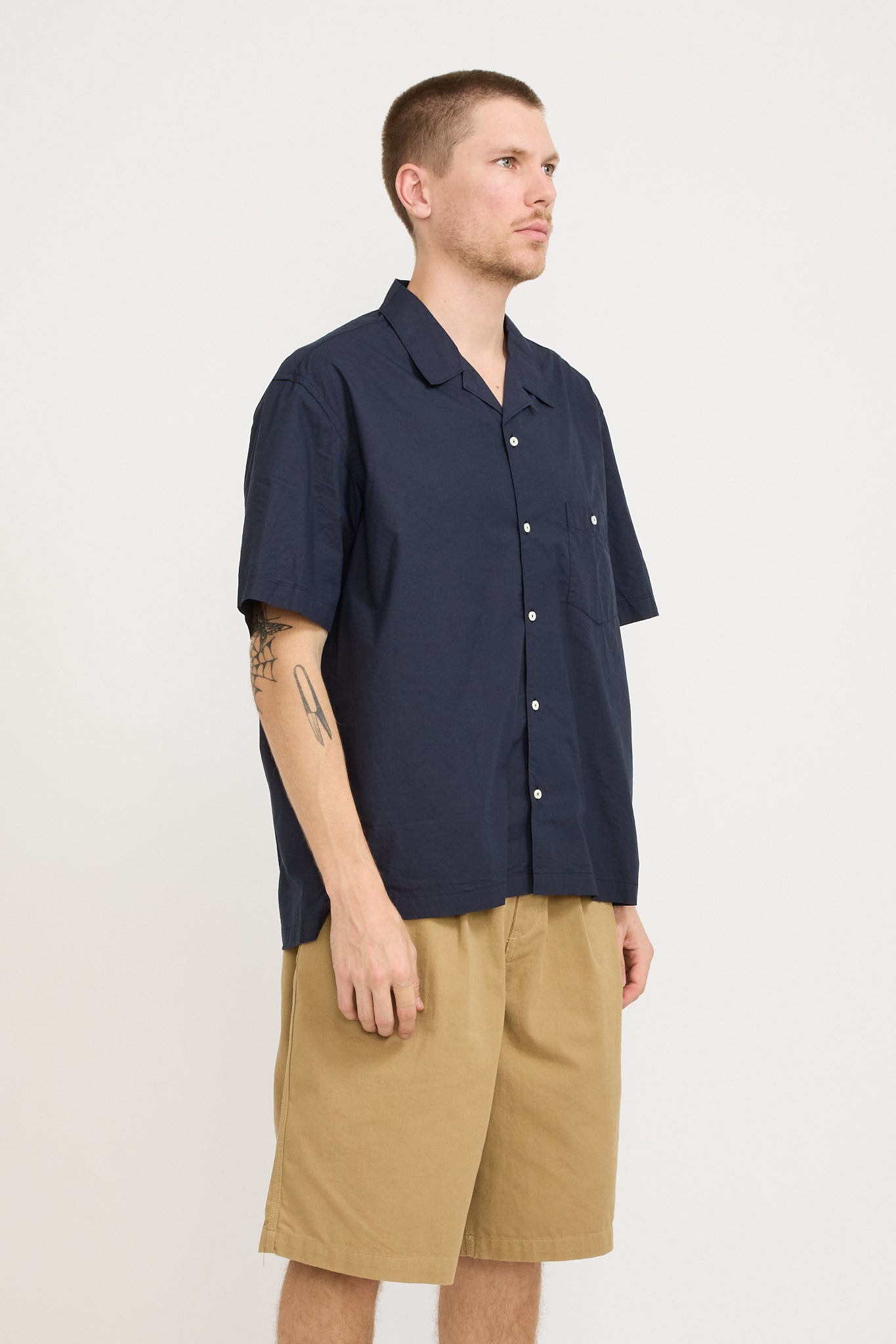 Eastlogue | Relax Half Shirt Navy | Maplestore