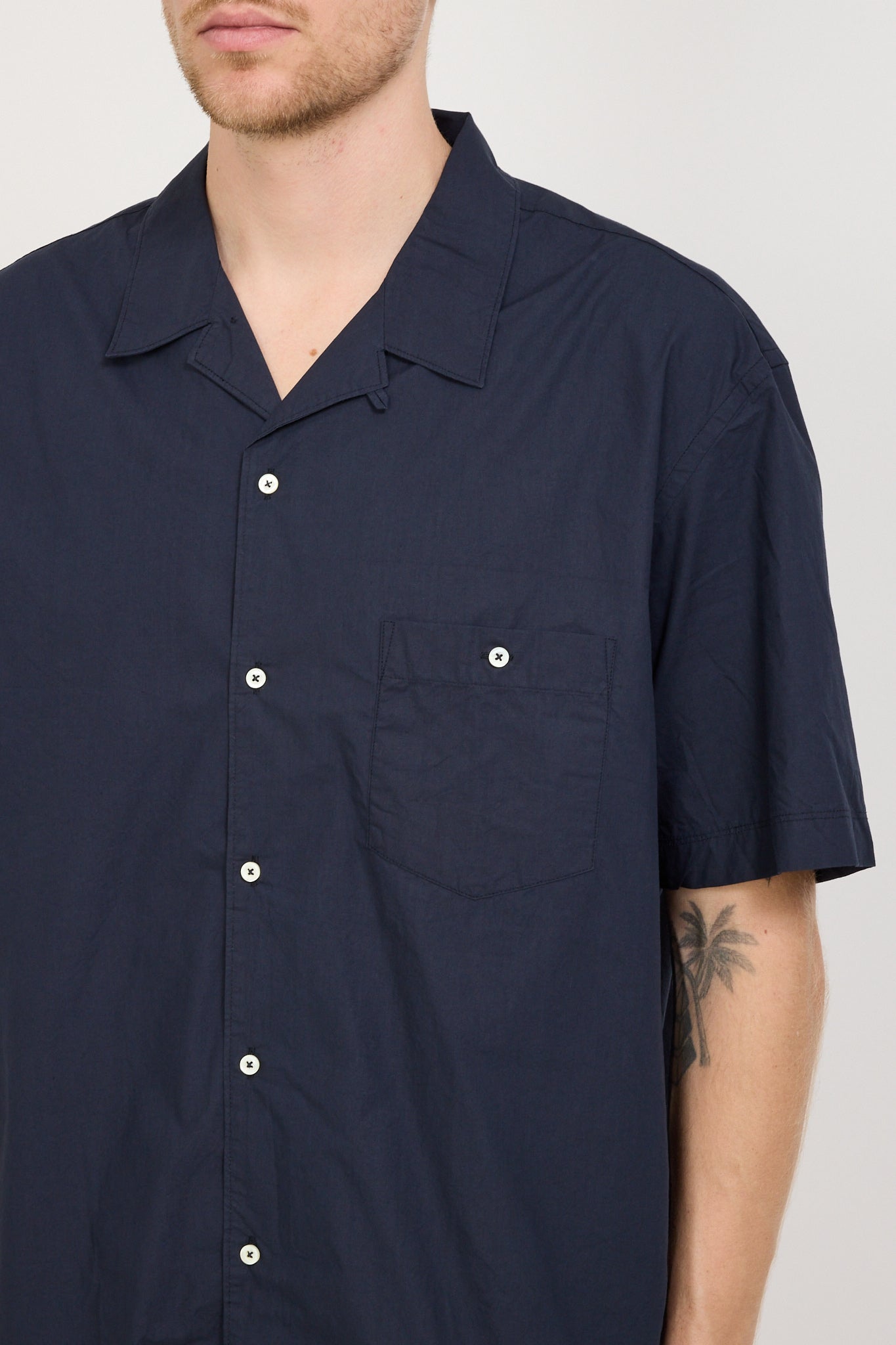 Eastlogue | Relax Half Shirt Navy | Maplestore