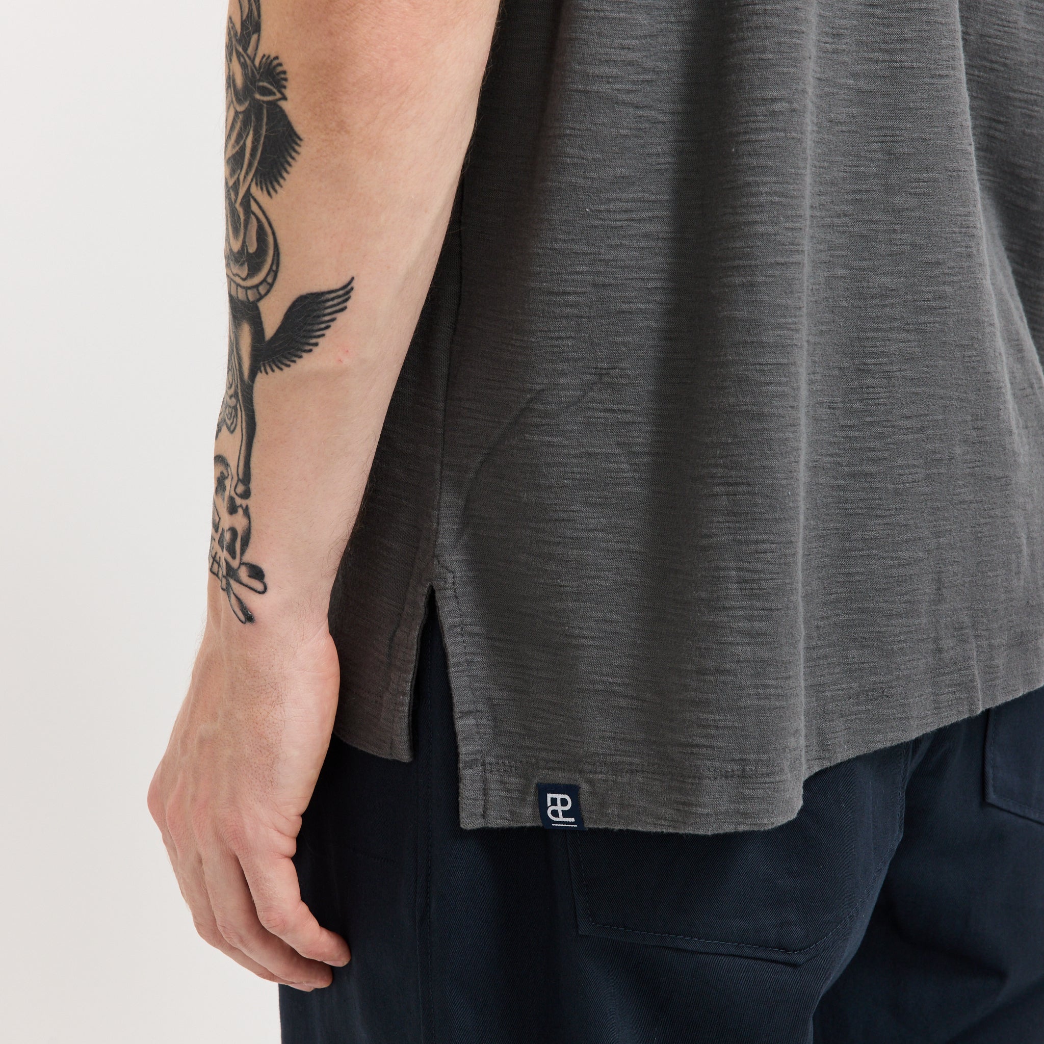 Eastlogue | Mock Neck T-Shirt Charcoal | Maplestore