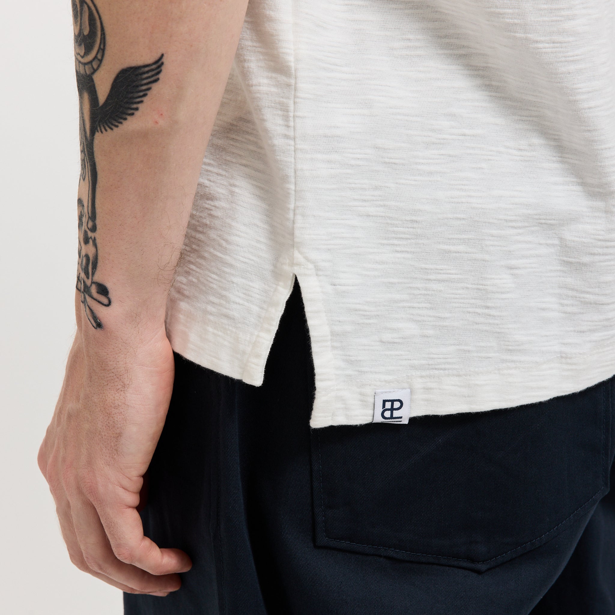 Eastlogue | Mock Neck T-Shirt Off White | Maplestore