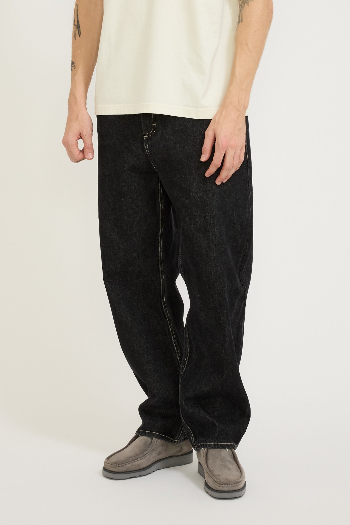Barrel Leg Jean Black Washed Denim