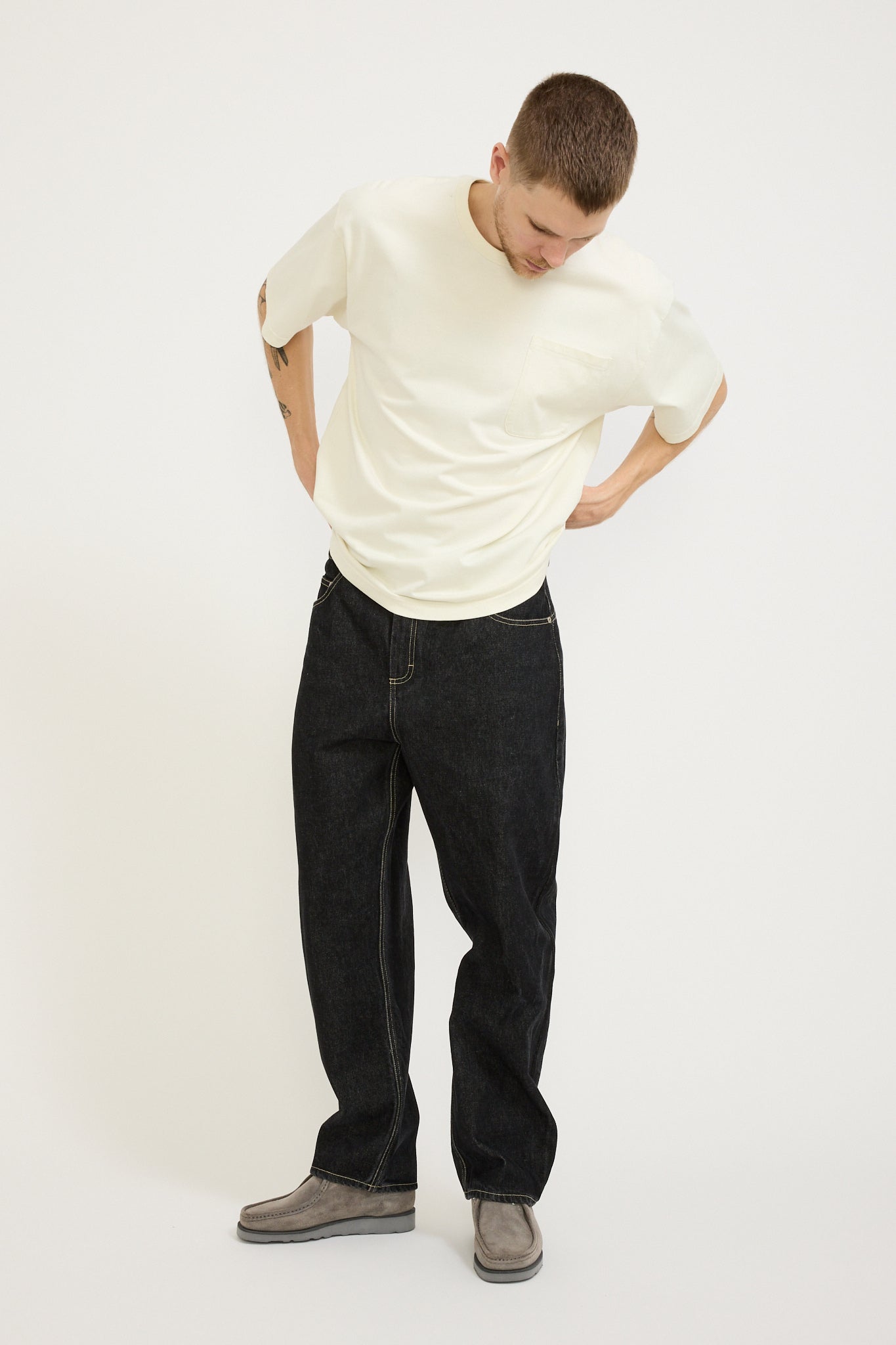 Barrel Leg Jean Black Washed Denim