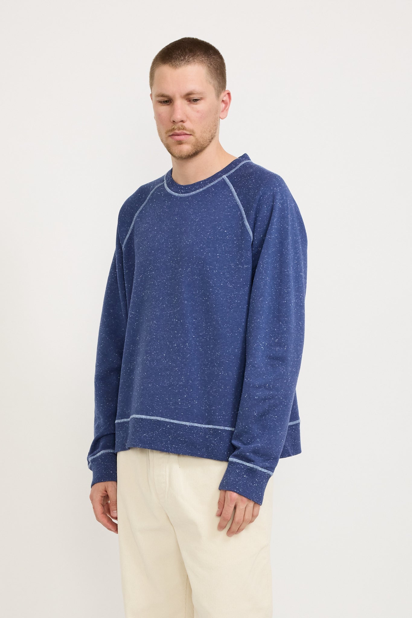 Folk | Engineered Raglan Sweat Mid Navy Nep | Maplestore