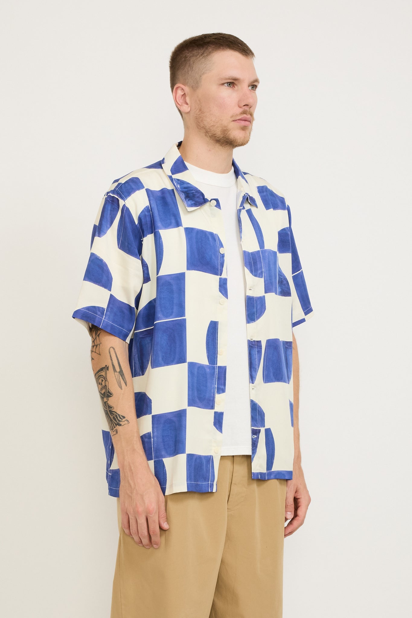 Gabe Shirt Blue Tile Print KG