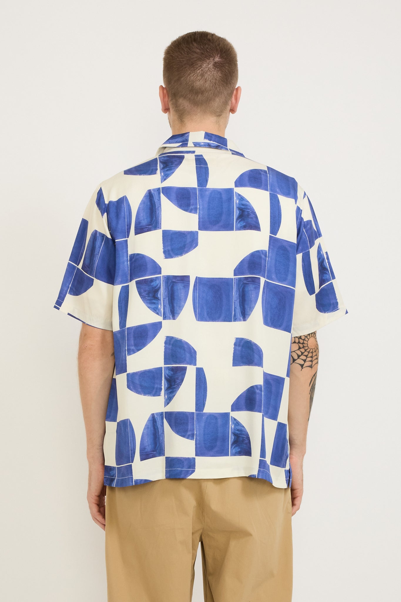 Gabe Shirt Blue Tile Print KG