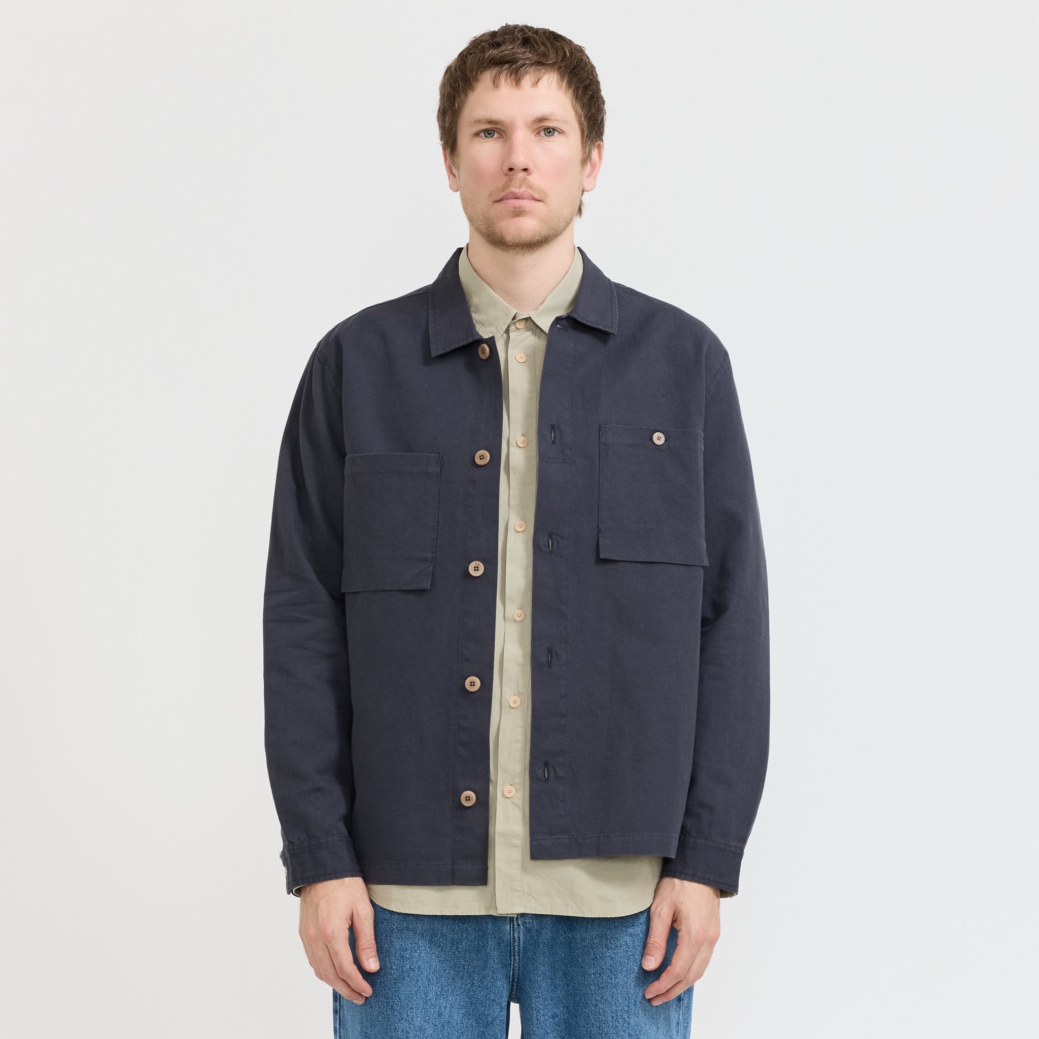 Folk | Patch Overshirt Dark Navy Slub Linen | Maplestore