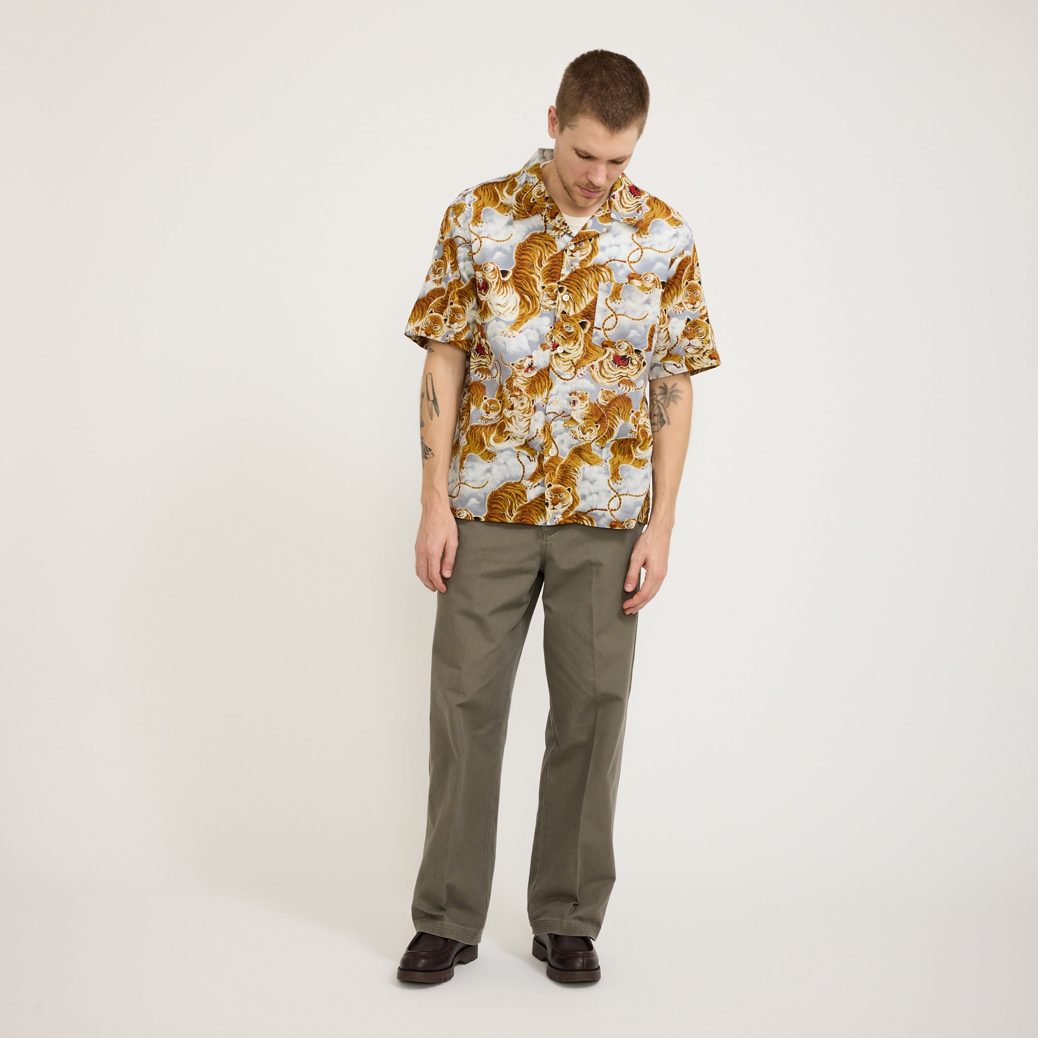 Tiger Hawaiian Half Shirt Gray