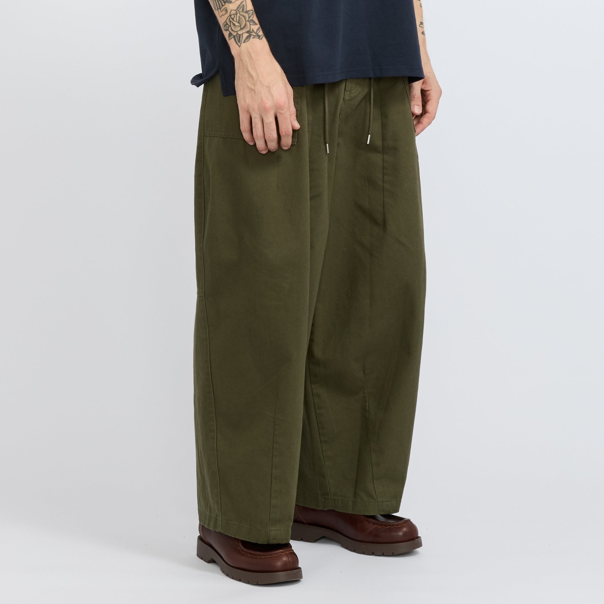 Frizmworks | Twill Balloon Pants Olive | Maplestore