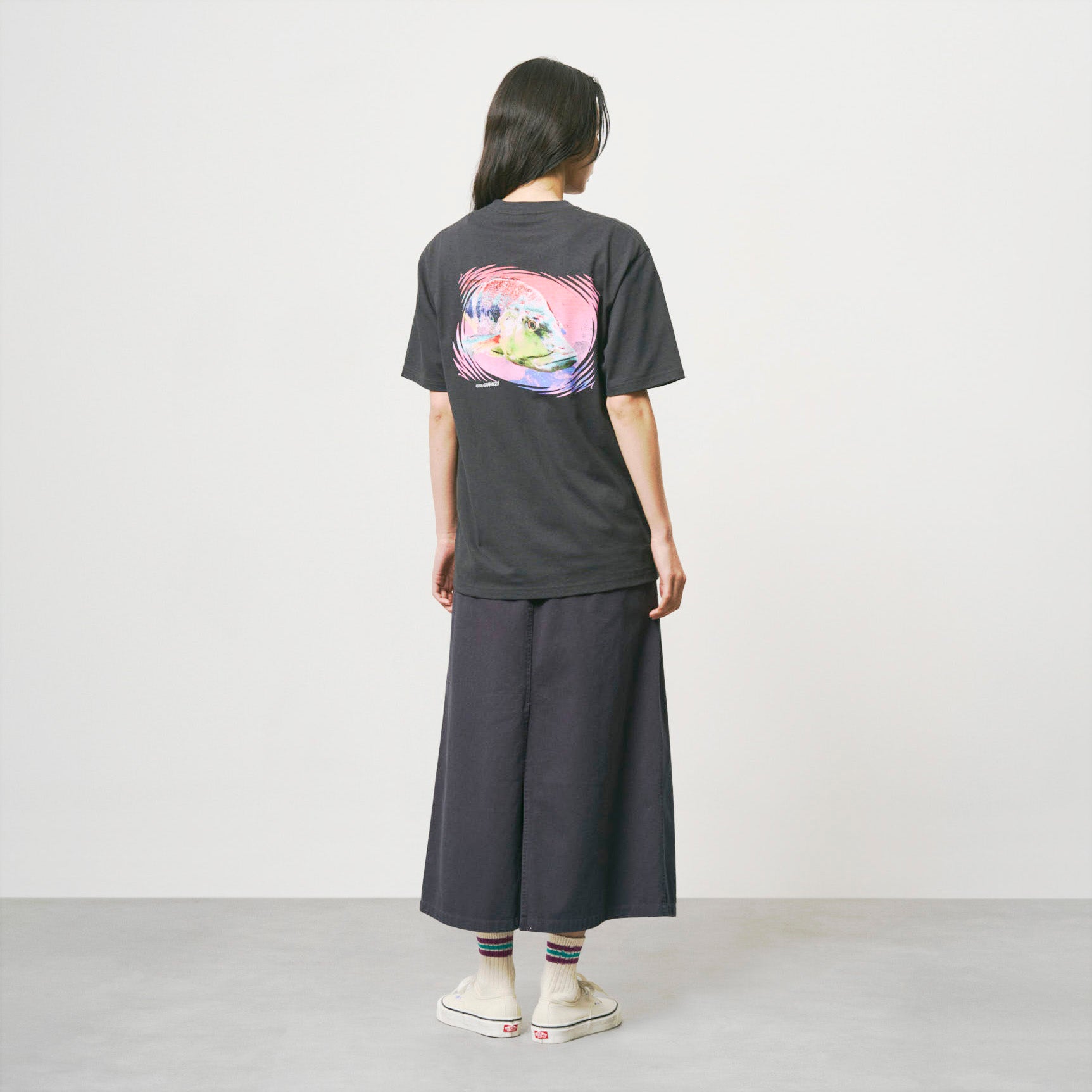 Bass Tee Vintage Black