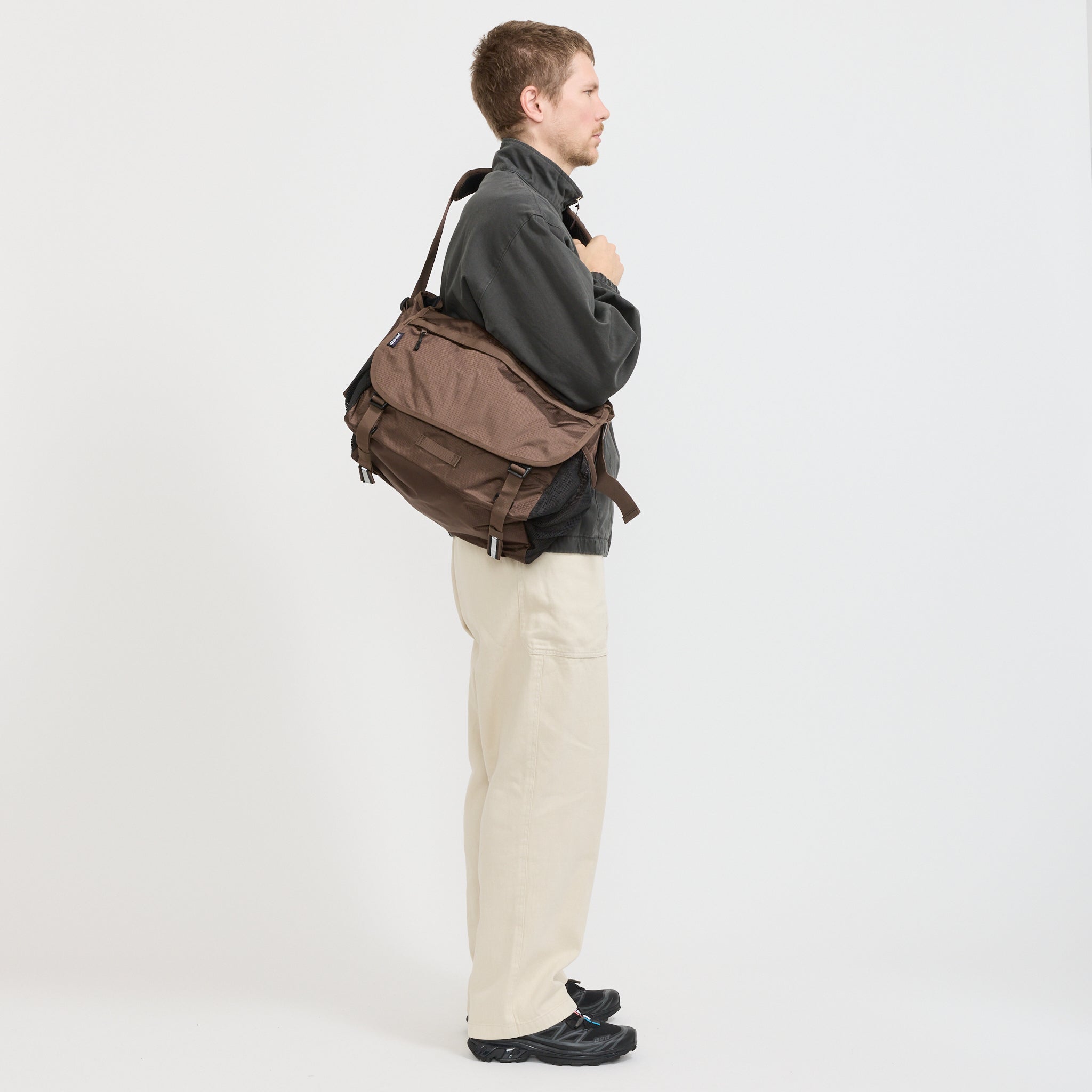 Gramicci | Gramicci Messenger Bag Brown | Maplestore