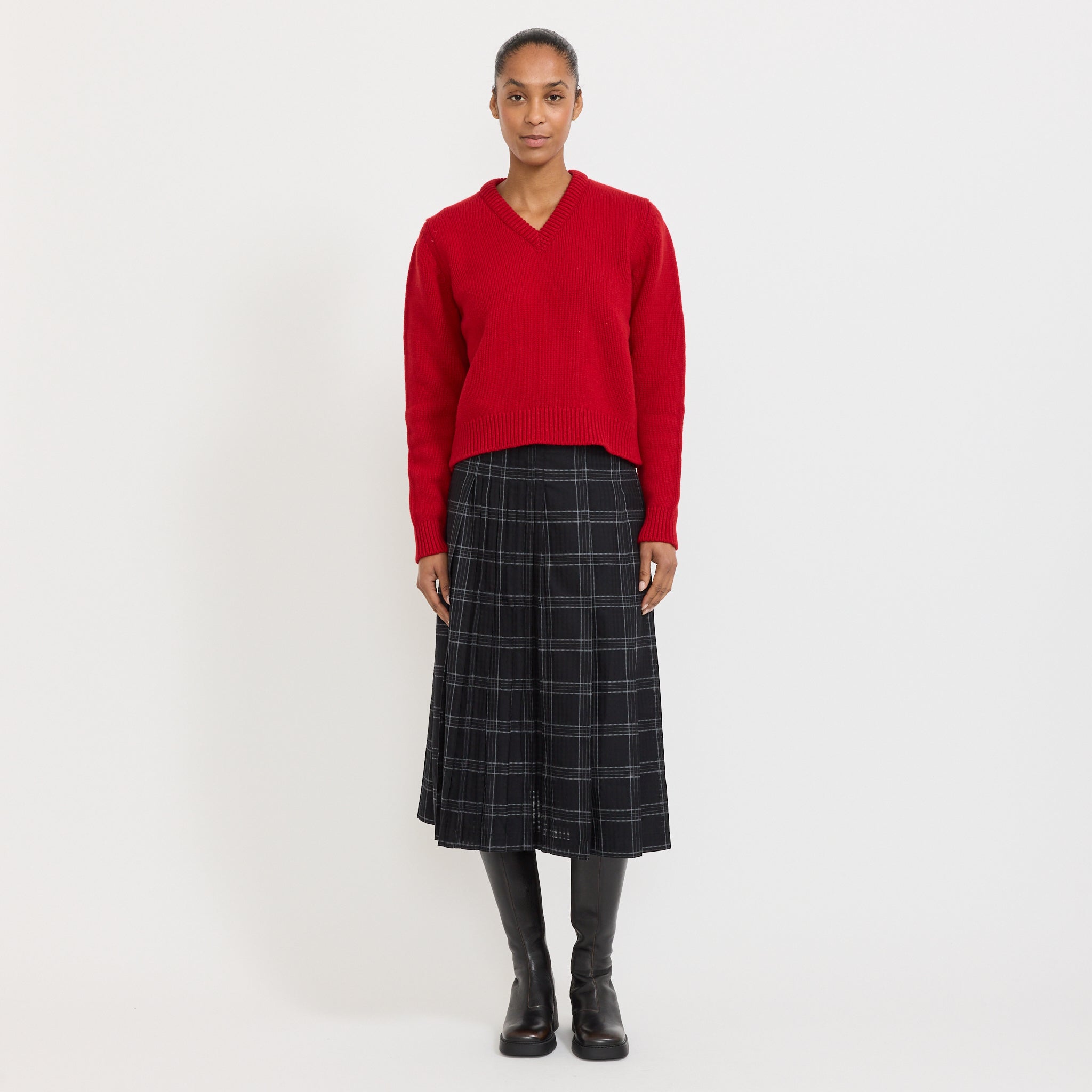Glenn V-Neck Ruby Red