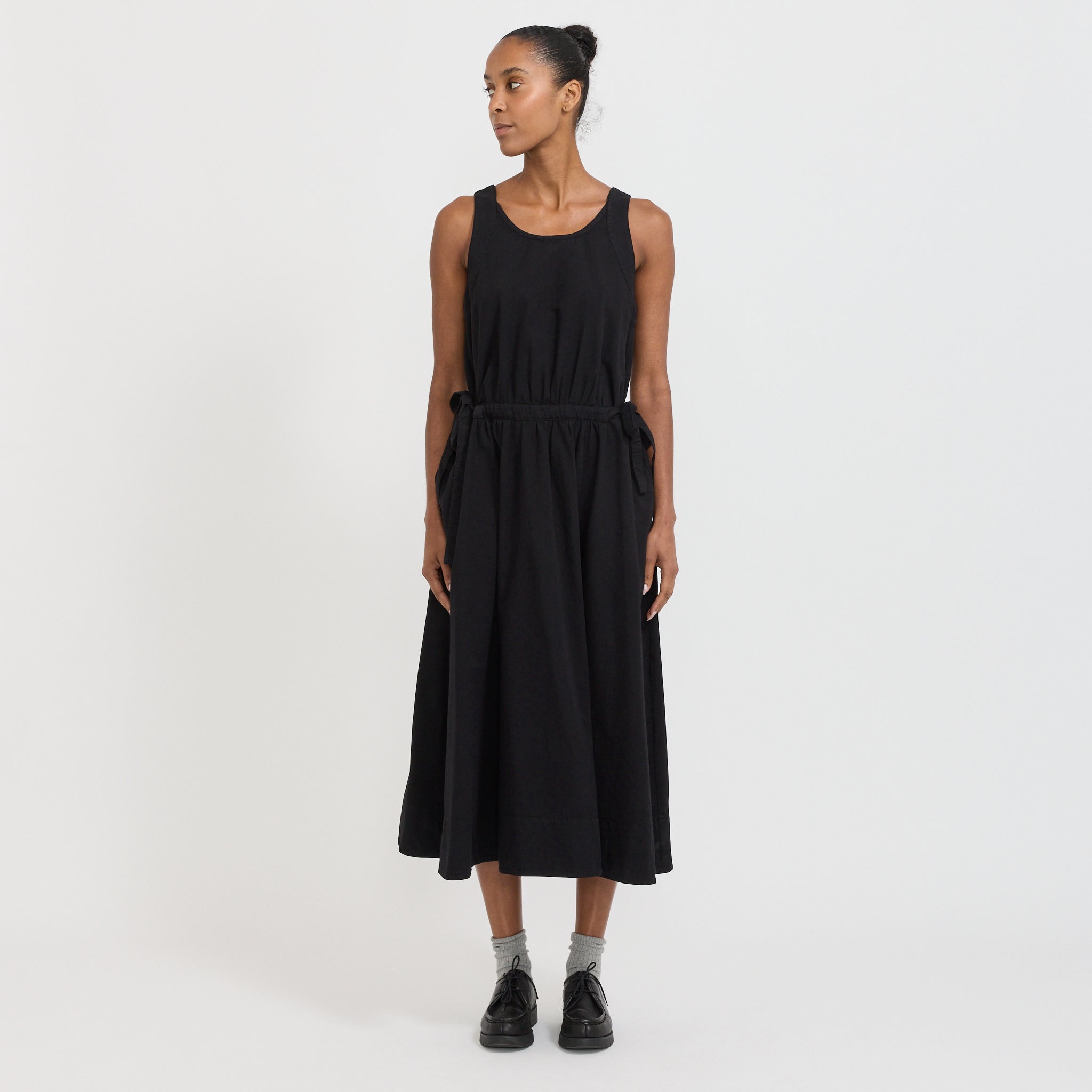 Girls of Dust | Apron Dress Black | Maplestore