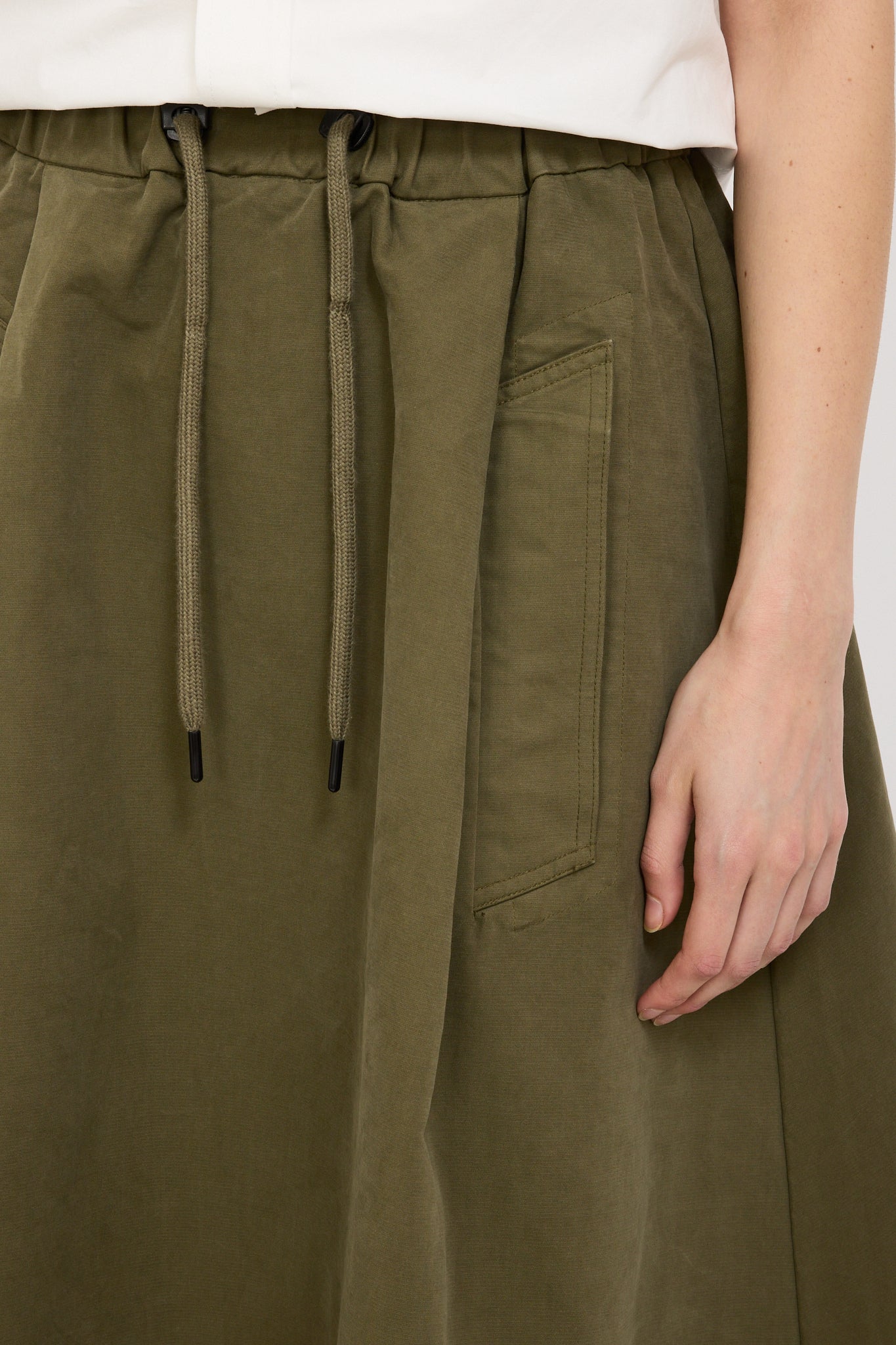 Girls of Dust | Meadow Skirt Dark Olive | Maplestore