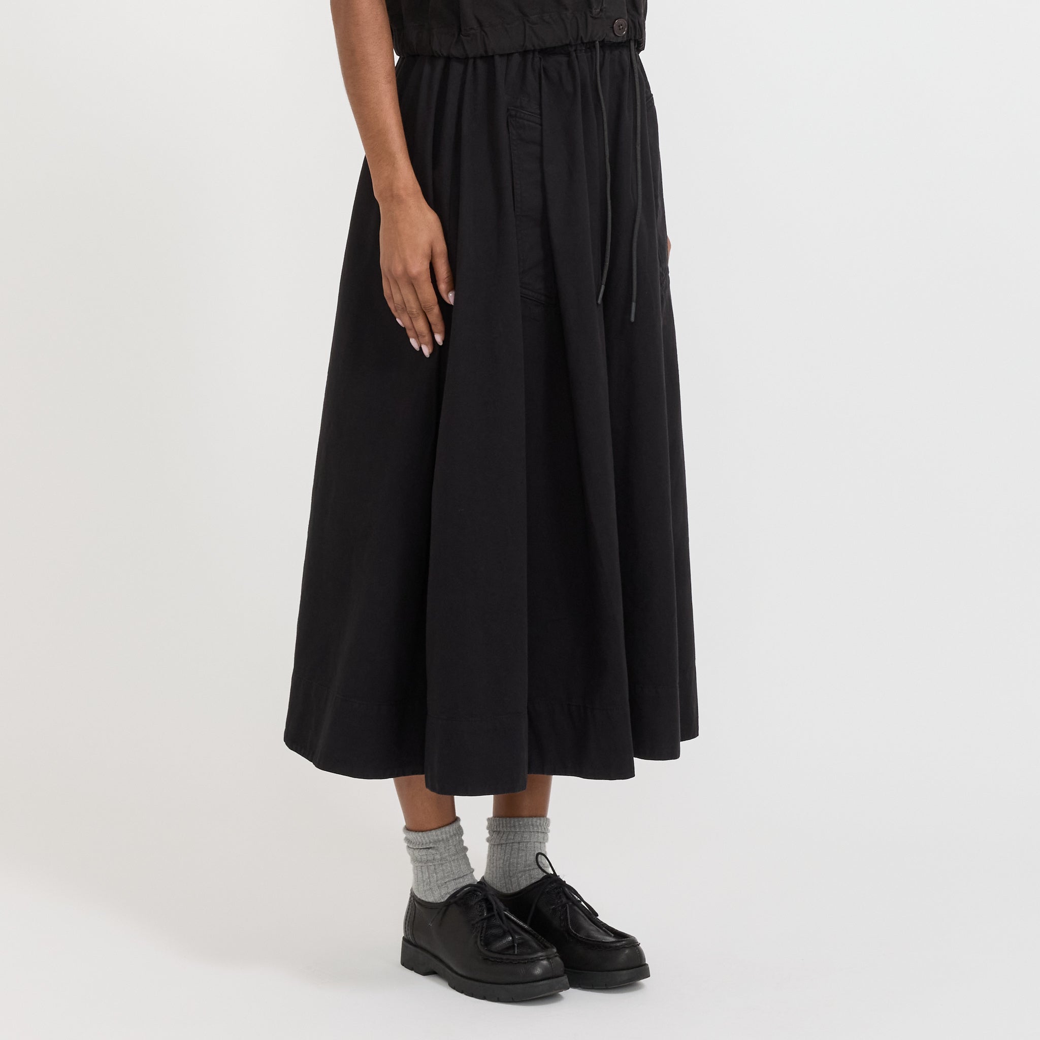 Girls of Dust | Meadow Skirt Black | Maplestore