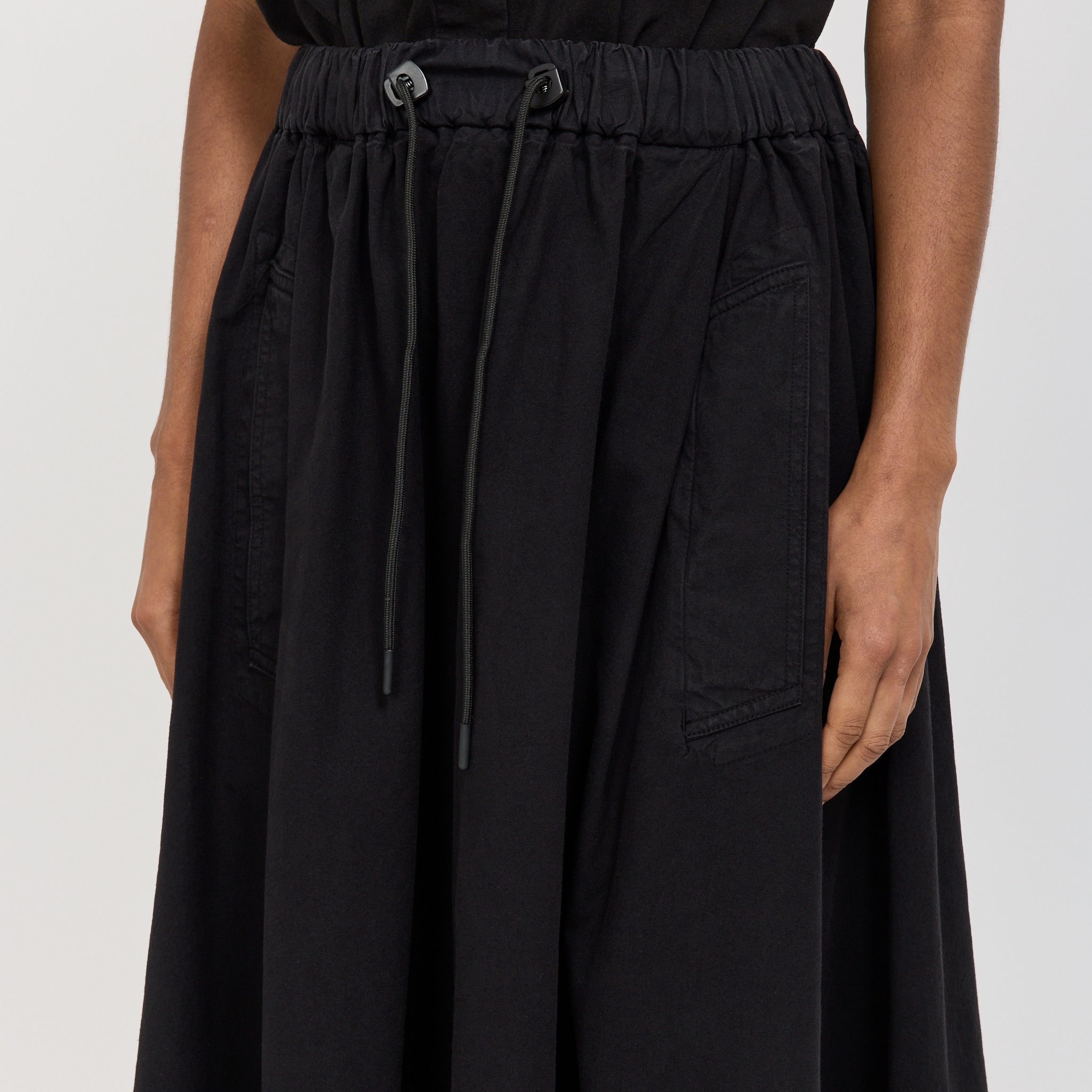 Girls of Dust | Meadow Skirt Black | Maplestore
