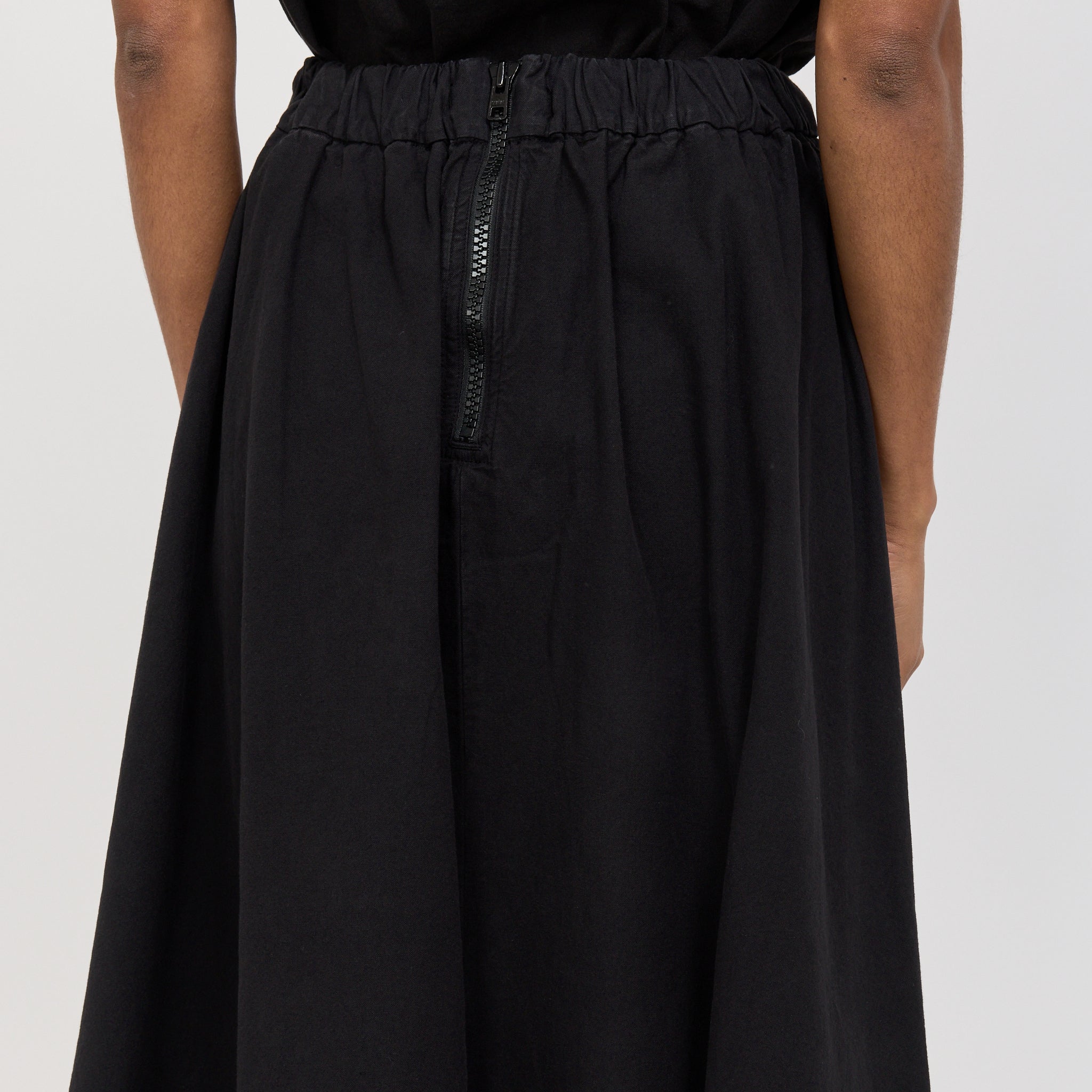 Girls of Dust | Meadow Skirt Black | Maplestore