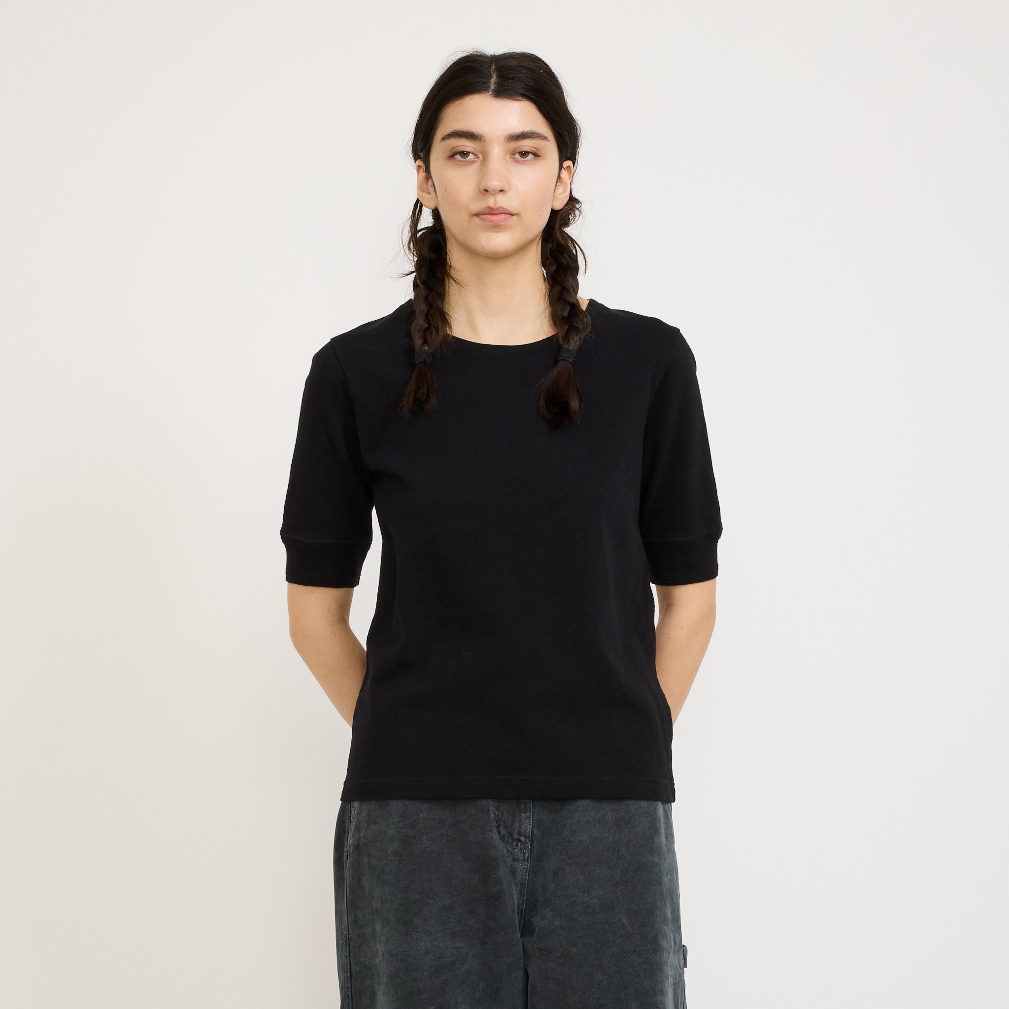 Girls of Dust | S/S Club Tee Black | Maplestore