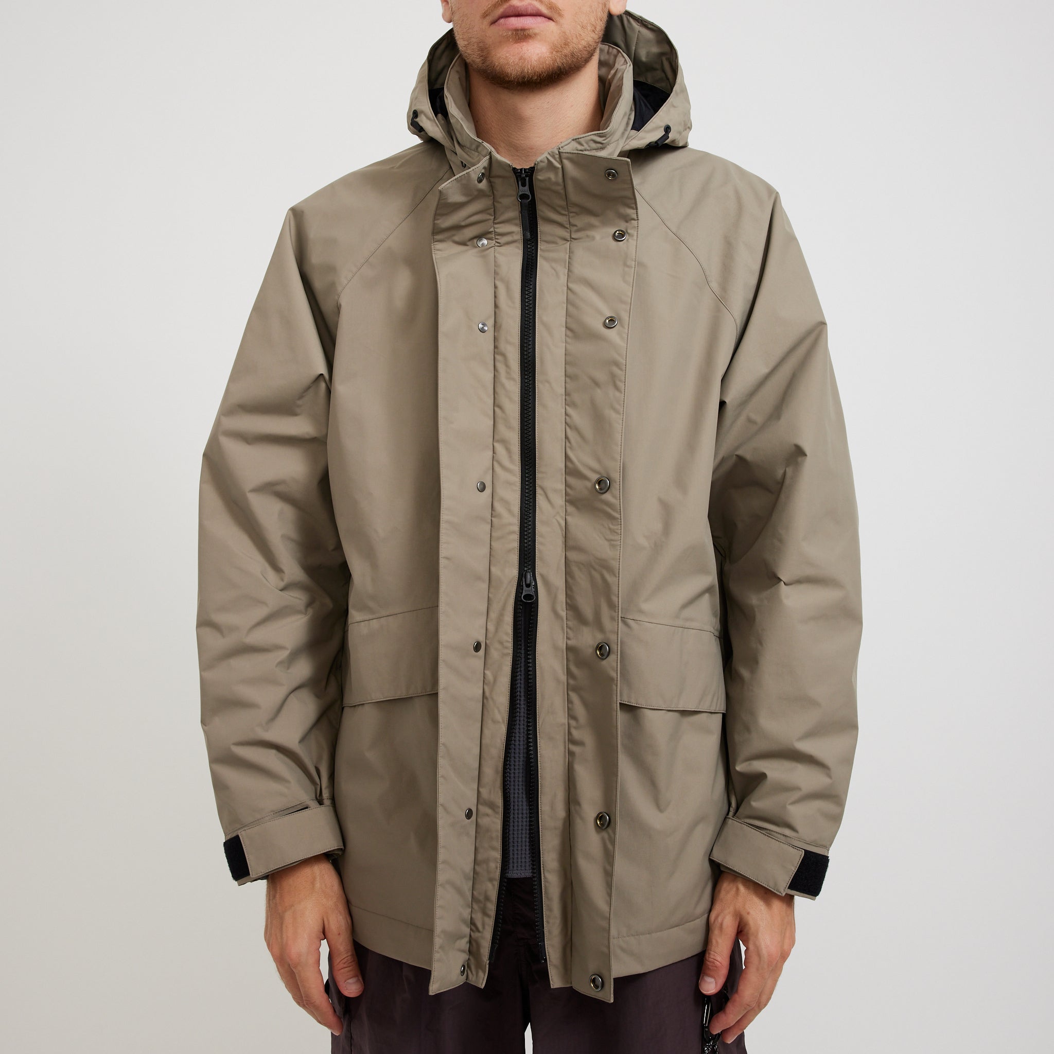 Goldwin PERTEX SHIELD Act Rover Jacket Grayish Sand | Maplestore