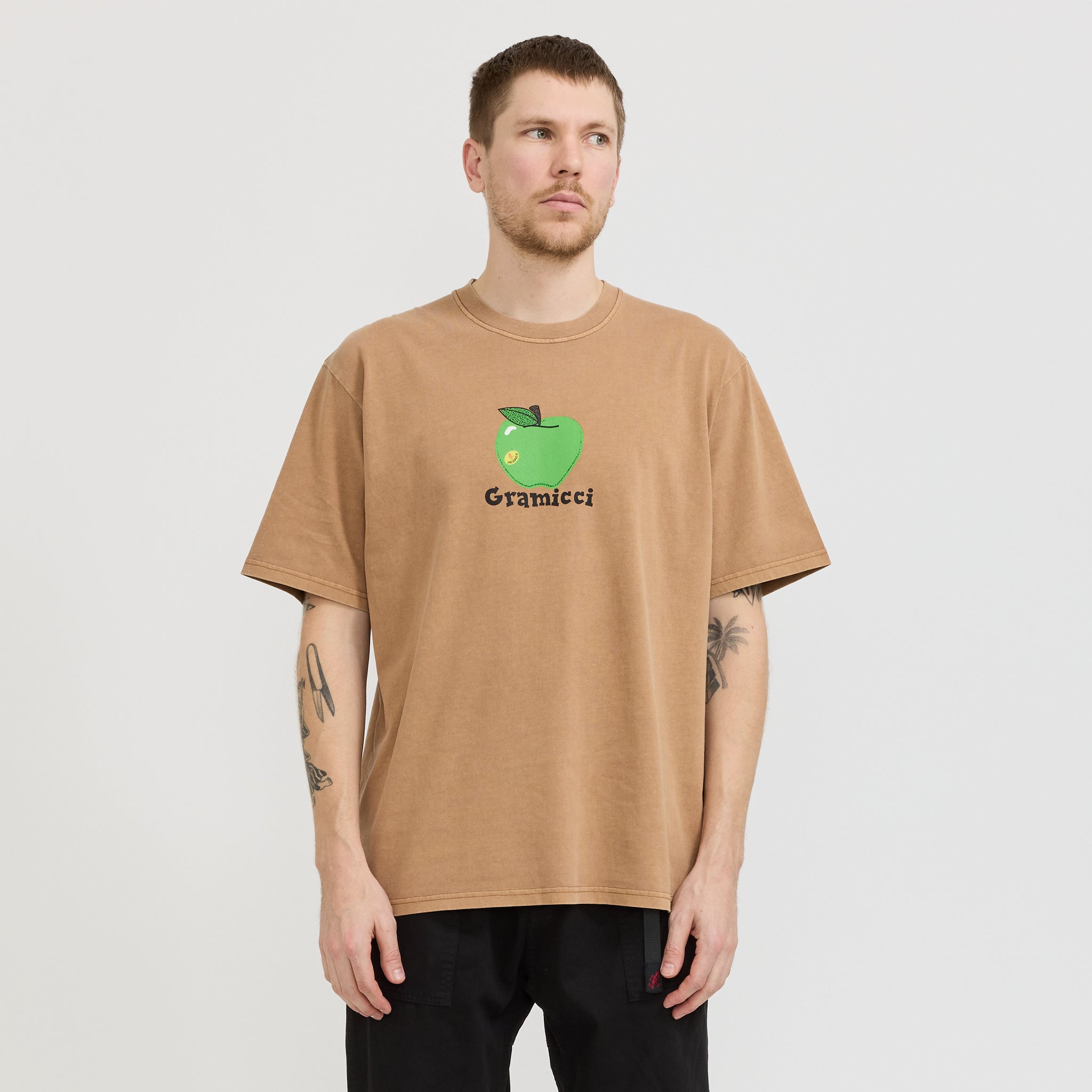 Gramicci | Apple Tee Brown Pigment | Maplestore