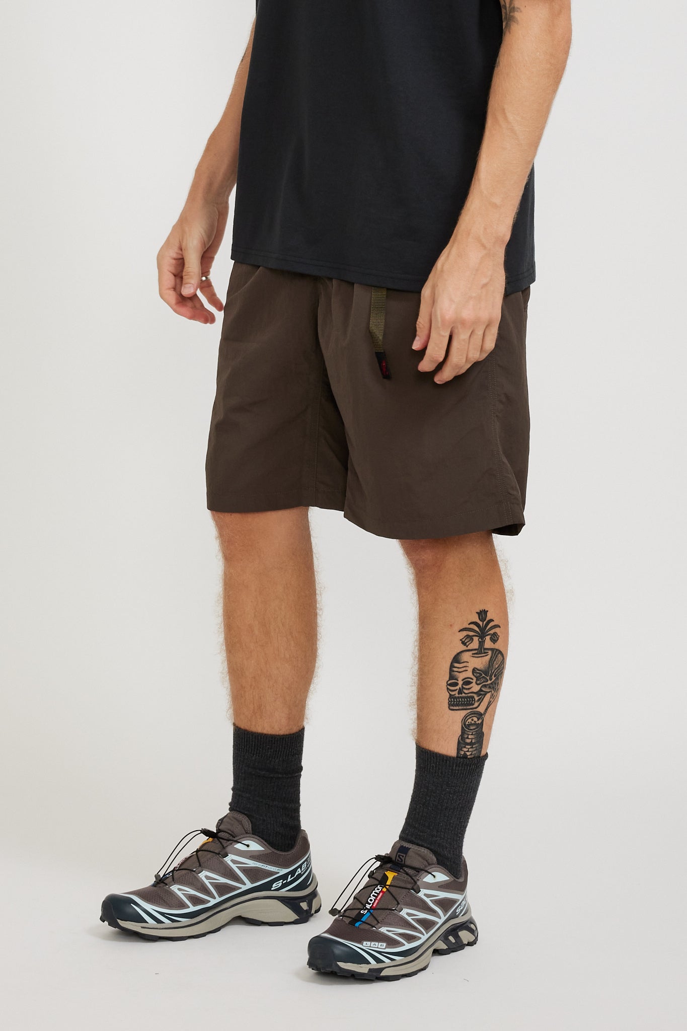 Gramicci | Nylon Loose Short Dark Brown | Maplestore