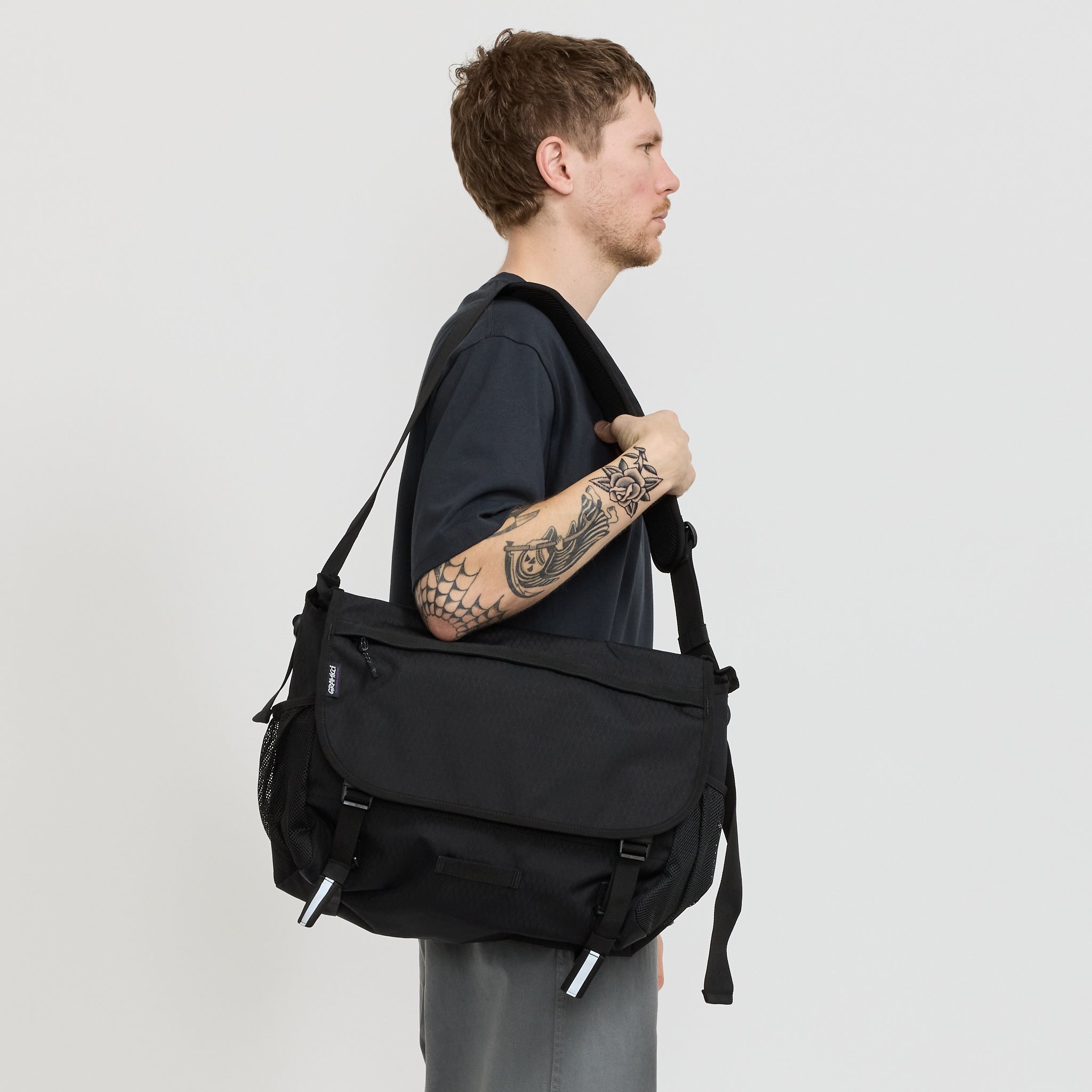 Gramicci Messenger Bag Black