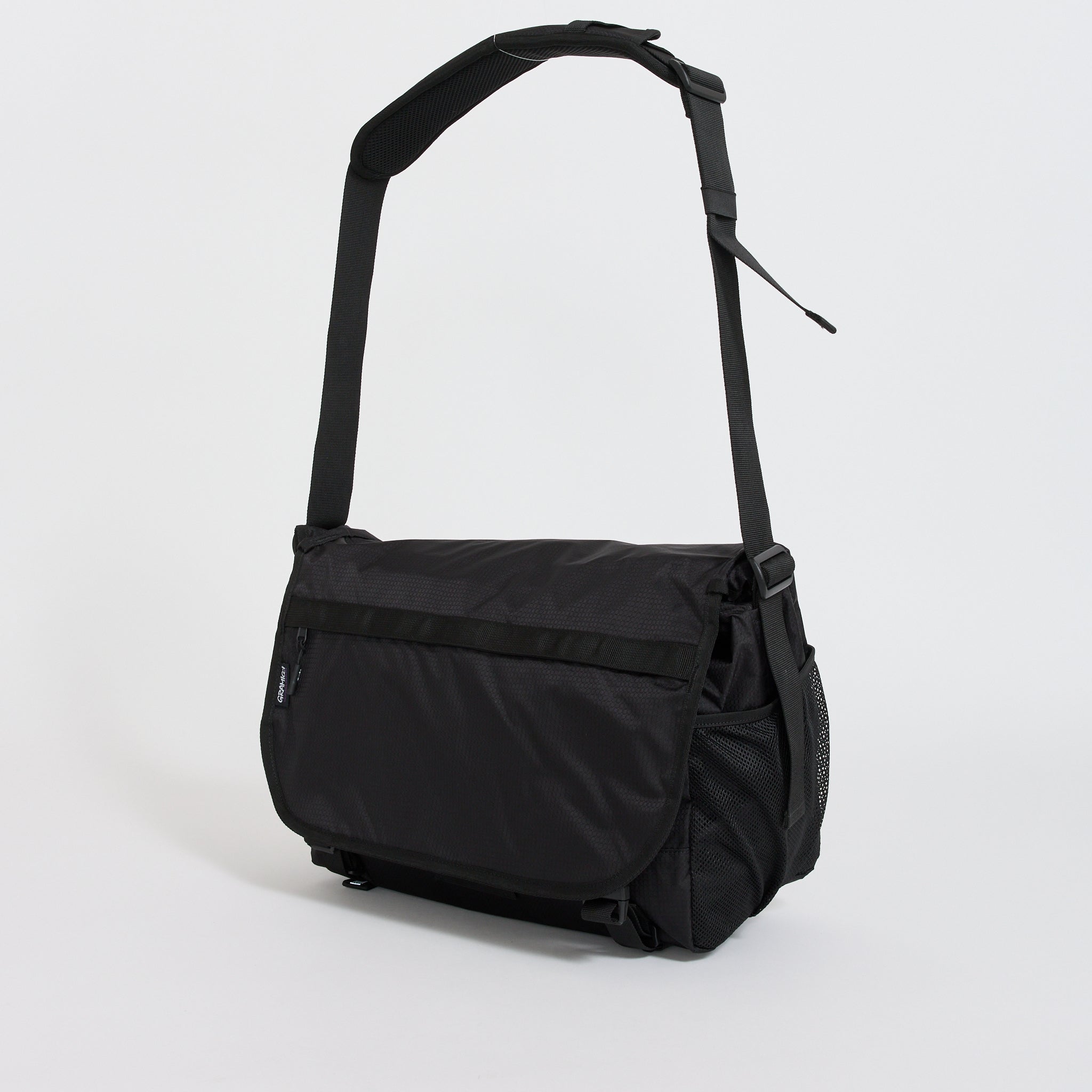 Gramicci | Gramicci Messenger Bag Black | Maplestore