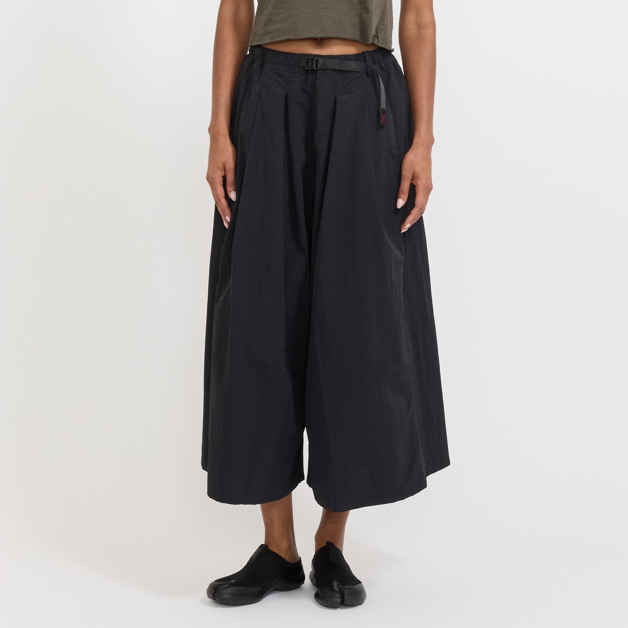 Nylon Flare Pant Black | Gramicci Women's Pants | Maplestore