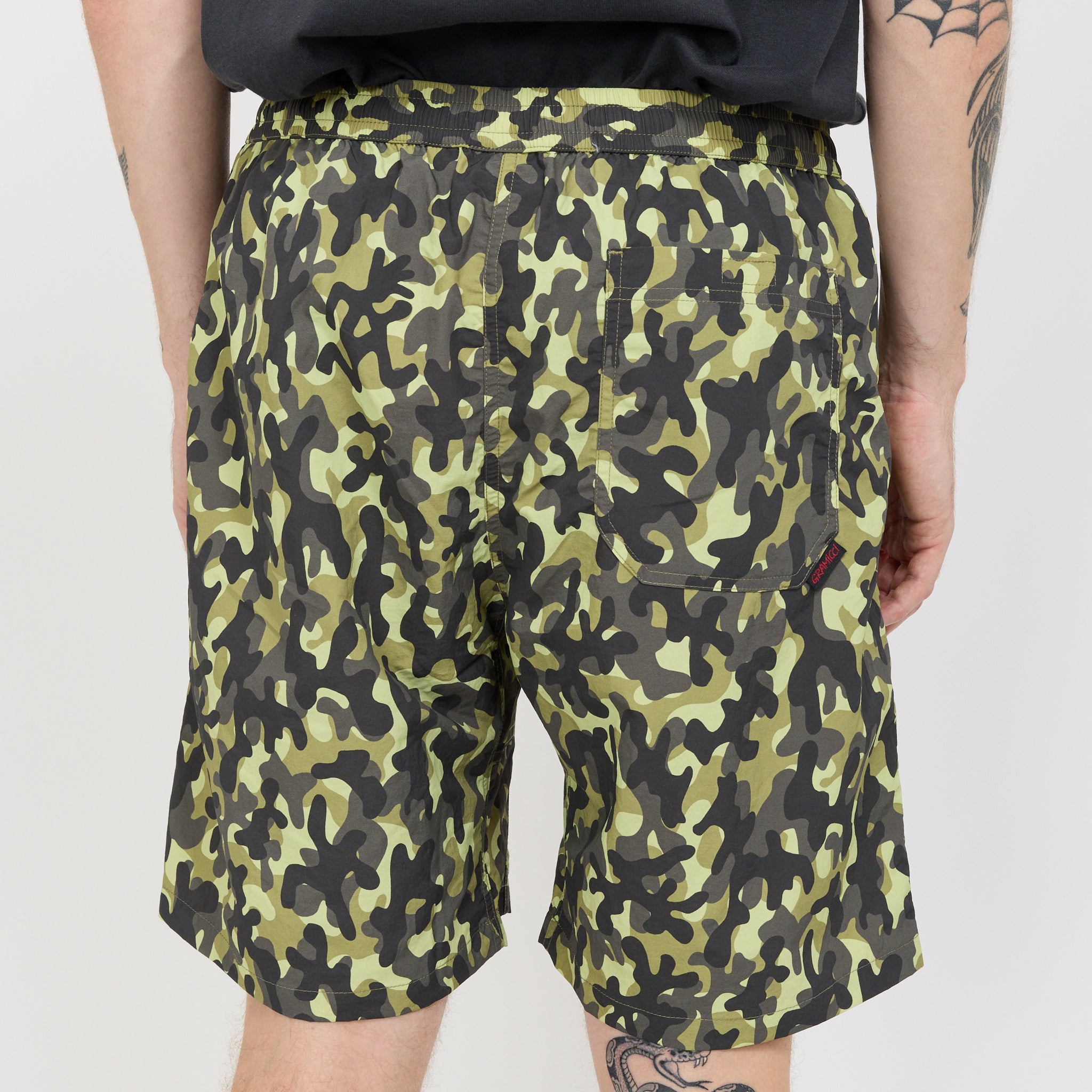 Gramicci | Nylon Reef Short Olive Camo | Maplestore