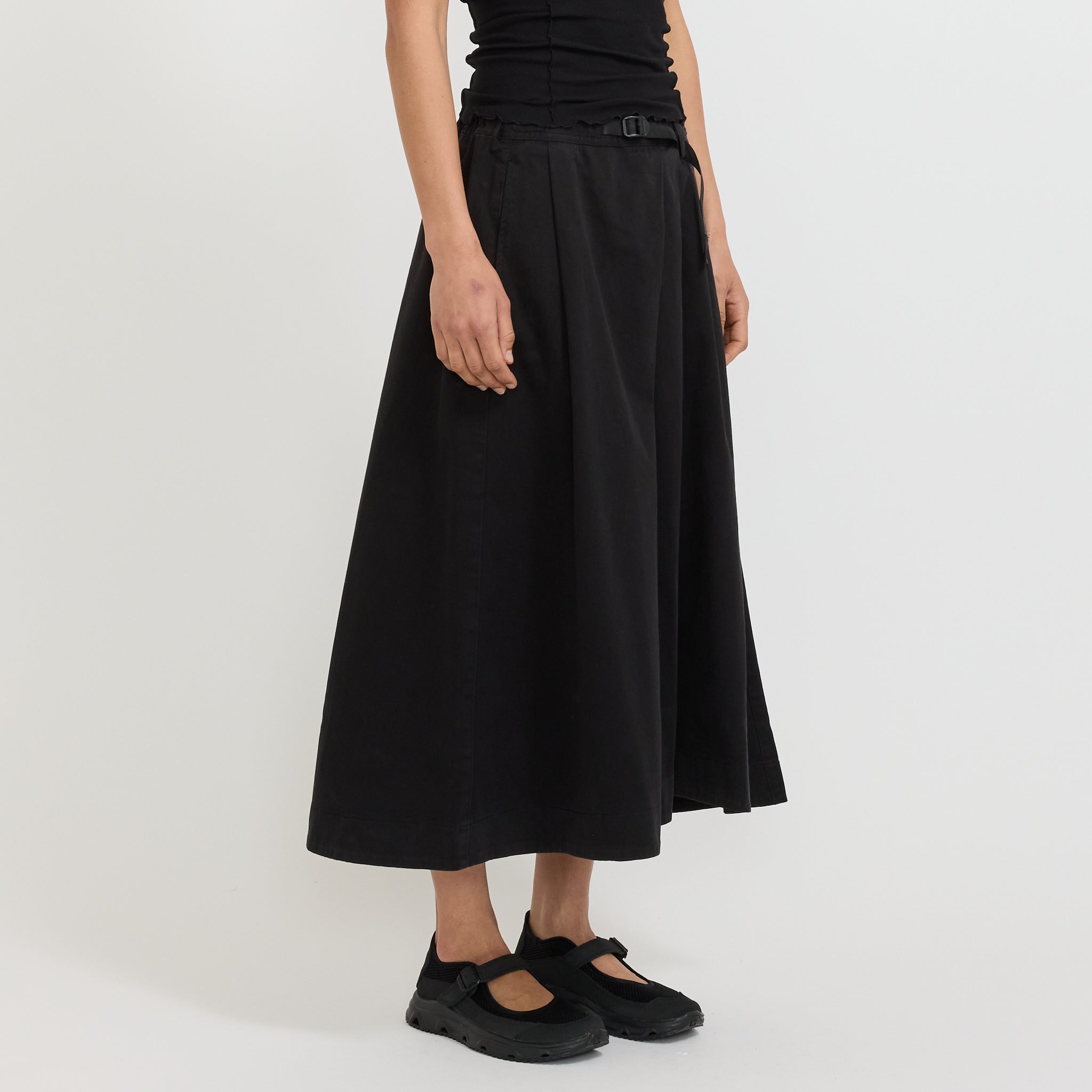 Talecut Skirt Black