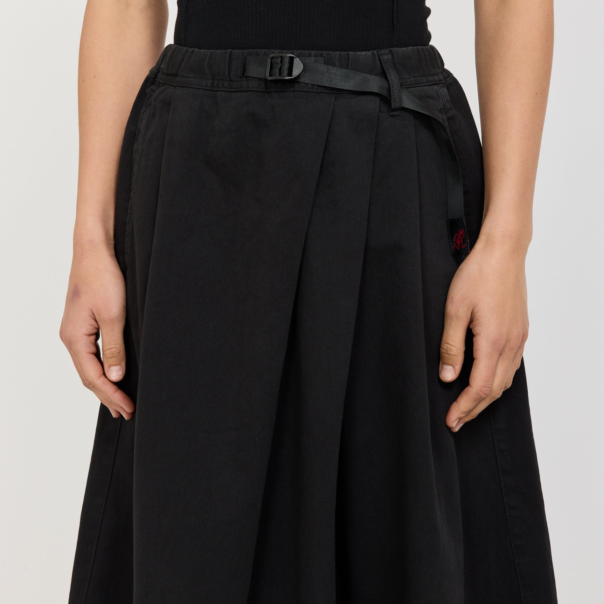 Gramicci | Talecut Skirt Black | Maplestore